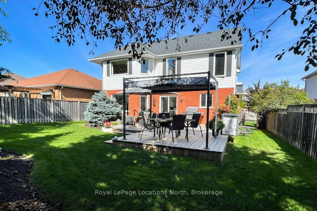 Photo 32 of 61 Marina Crescent, Collingwood — HOMEH