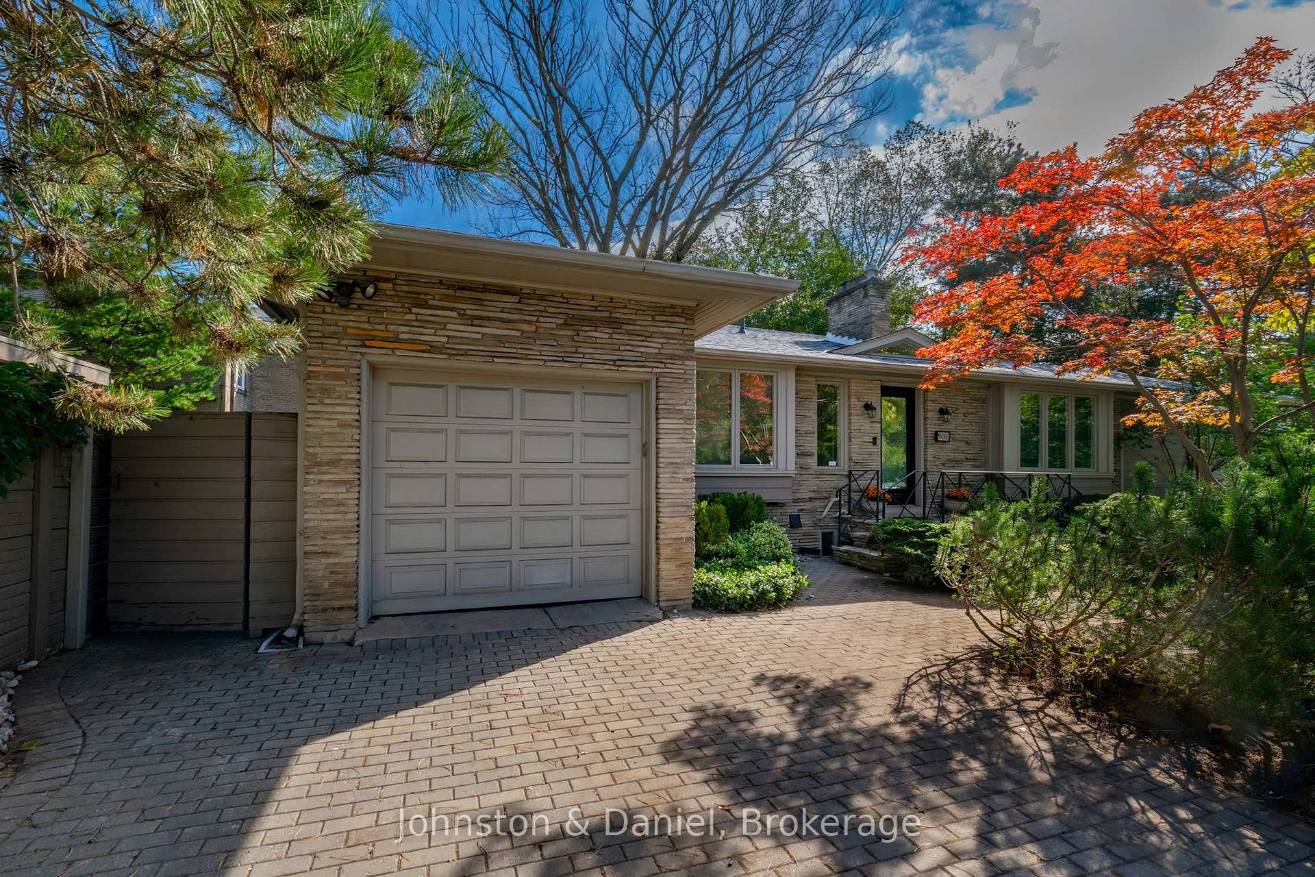 Photo 1 of 901 Duplex Avenue, Toronto, Lawrence Park South — HOMEH