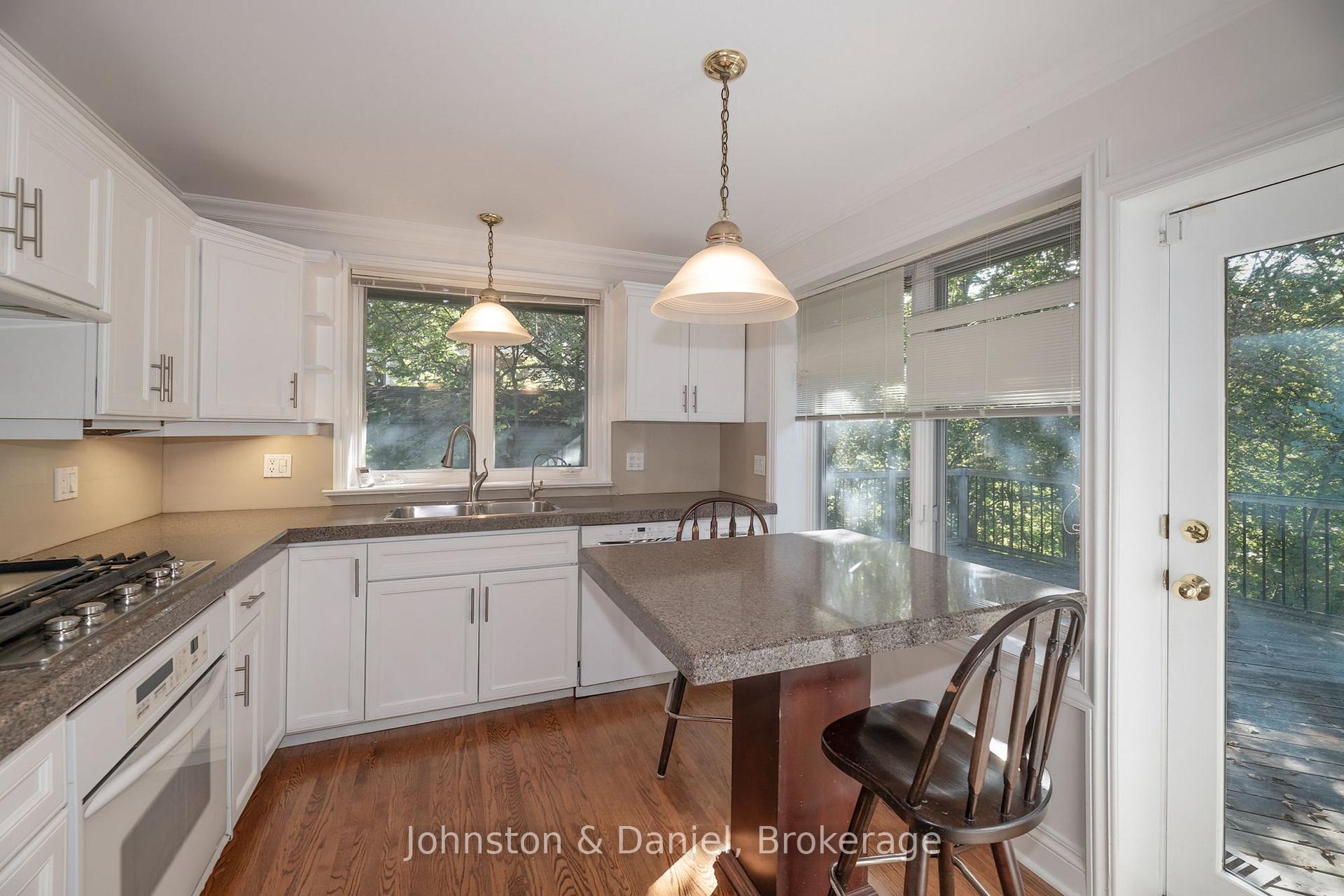 Photo 9 of 901 Duplex Avenue, Toronto, Lawrence Park South — HOMEH