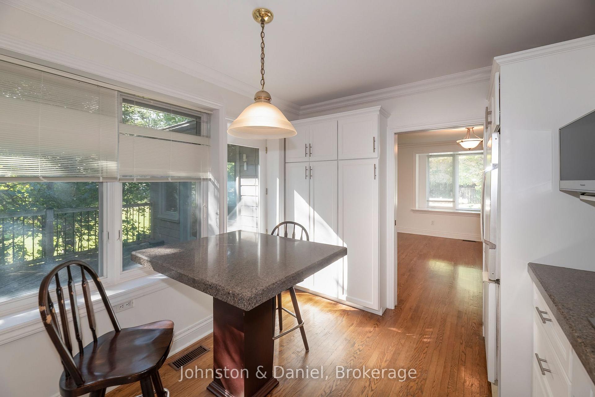 Photo 10 of 901 Duplex Avenue, Toronto, Lawrence Park South — HOMEH
