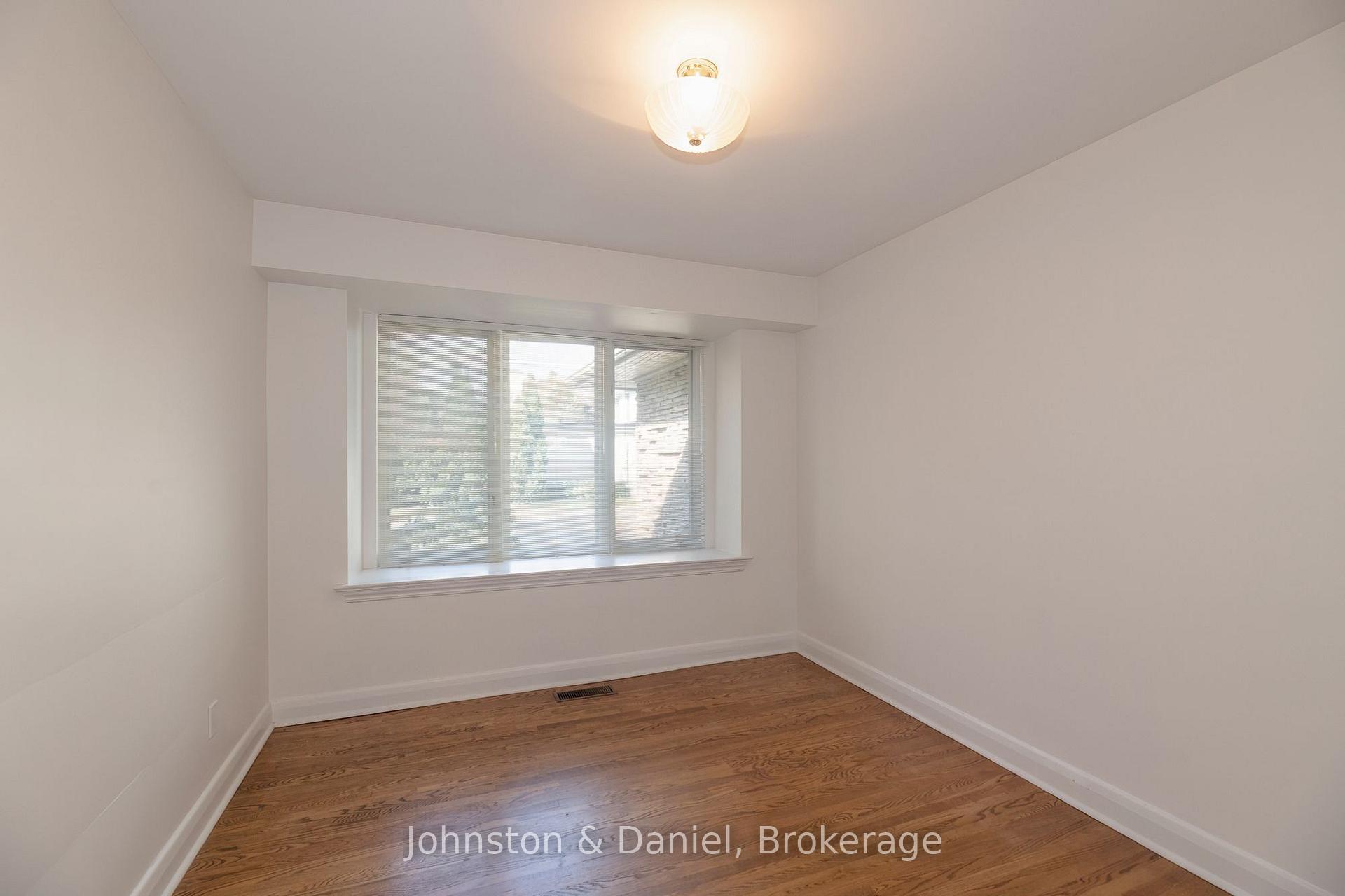 Photo 15 of 901 Duplex Avenue, Toronto, Lawrence Park South — HOMEH