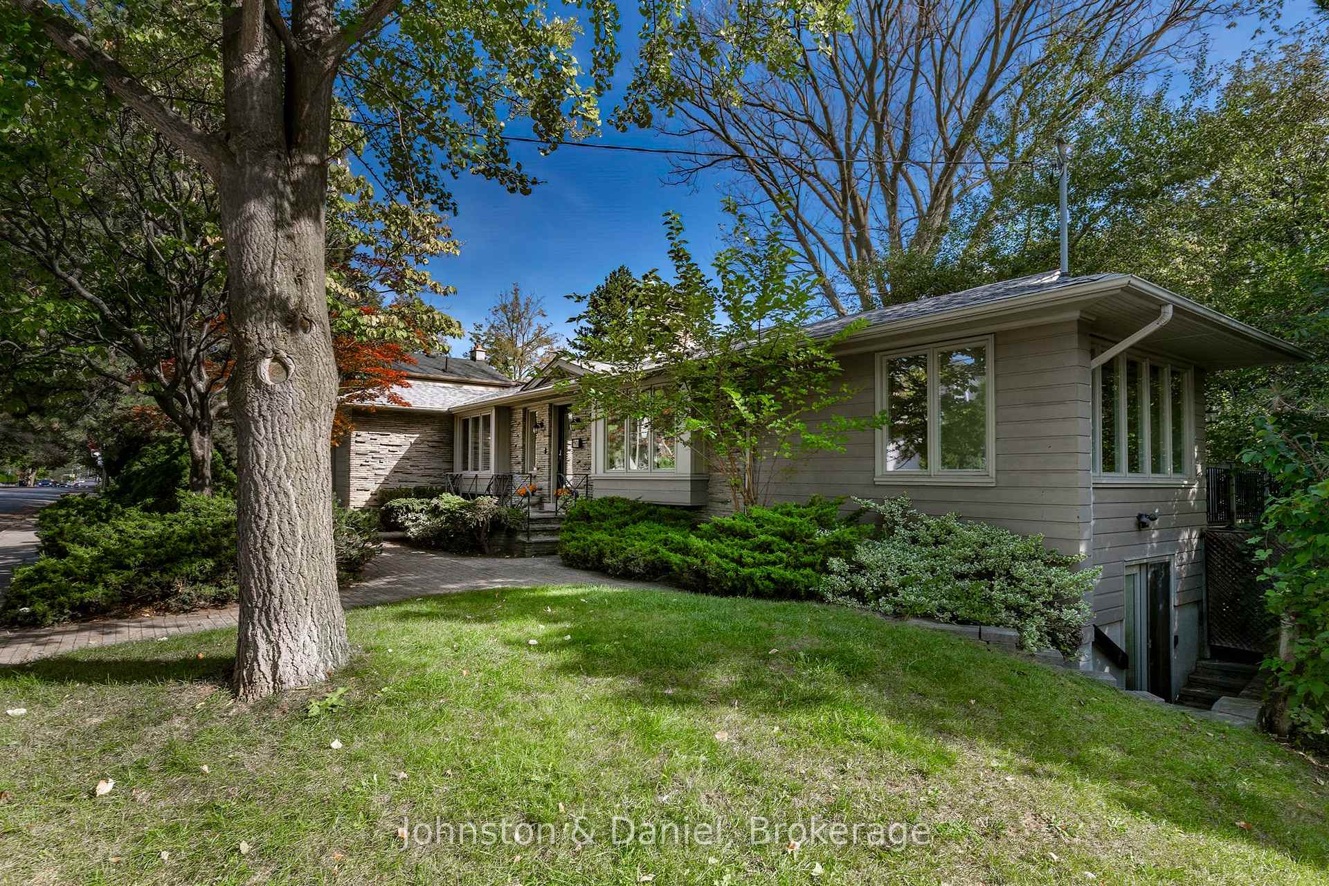 Photo 29 of 901 Duplex Avenue, Toronto, Lawrence Park South — HOMEH
