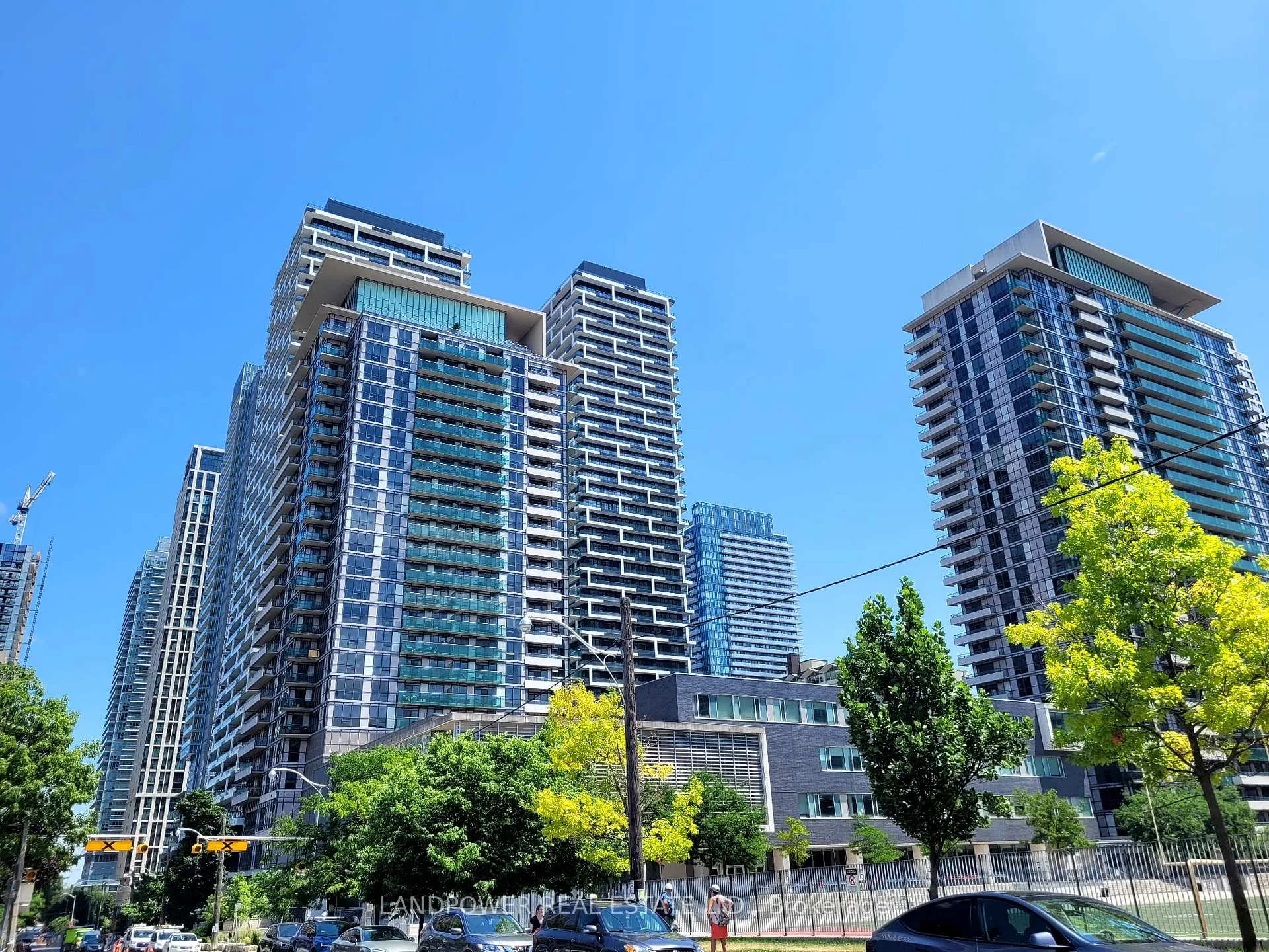 Photo 8 of Unit 906, 25 Broadway Avenue, Toronto, Mount Pleasant West — HOMEH