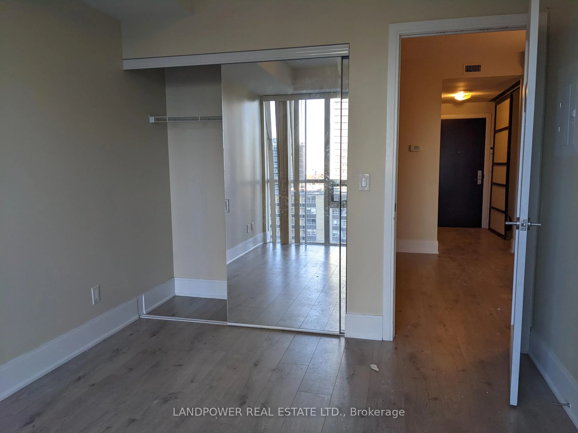 Photo 37 of Unit 906, 25 Broadway Avenue, Toronto, Mount Pleasant West — HOMEH