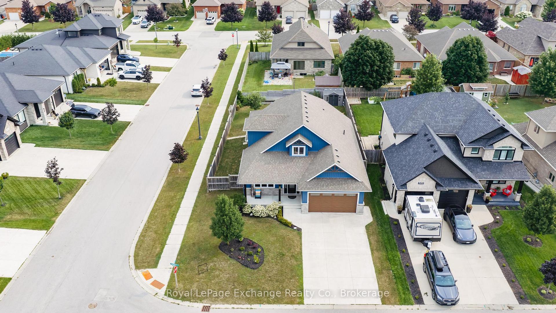 Photo 3 of 593 Morrison Crescent, Kincardine — HOMEH
