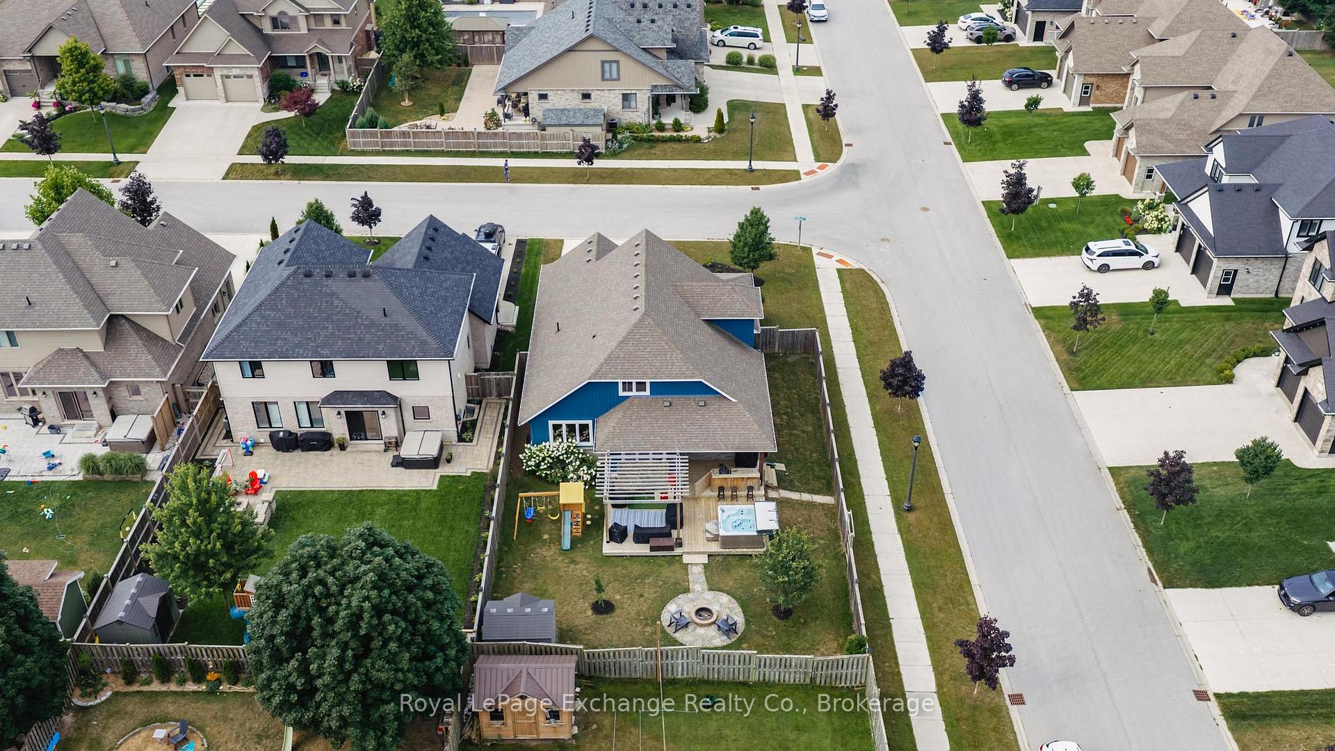 Photo 4 of 593 Morrison Crescent, Kincardine — HOMEH