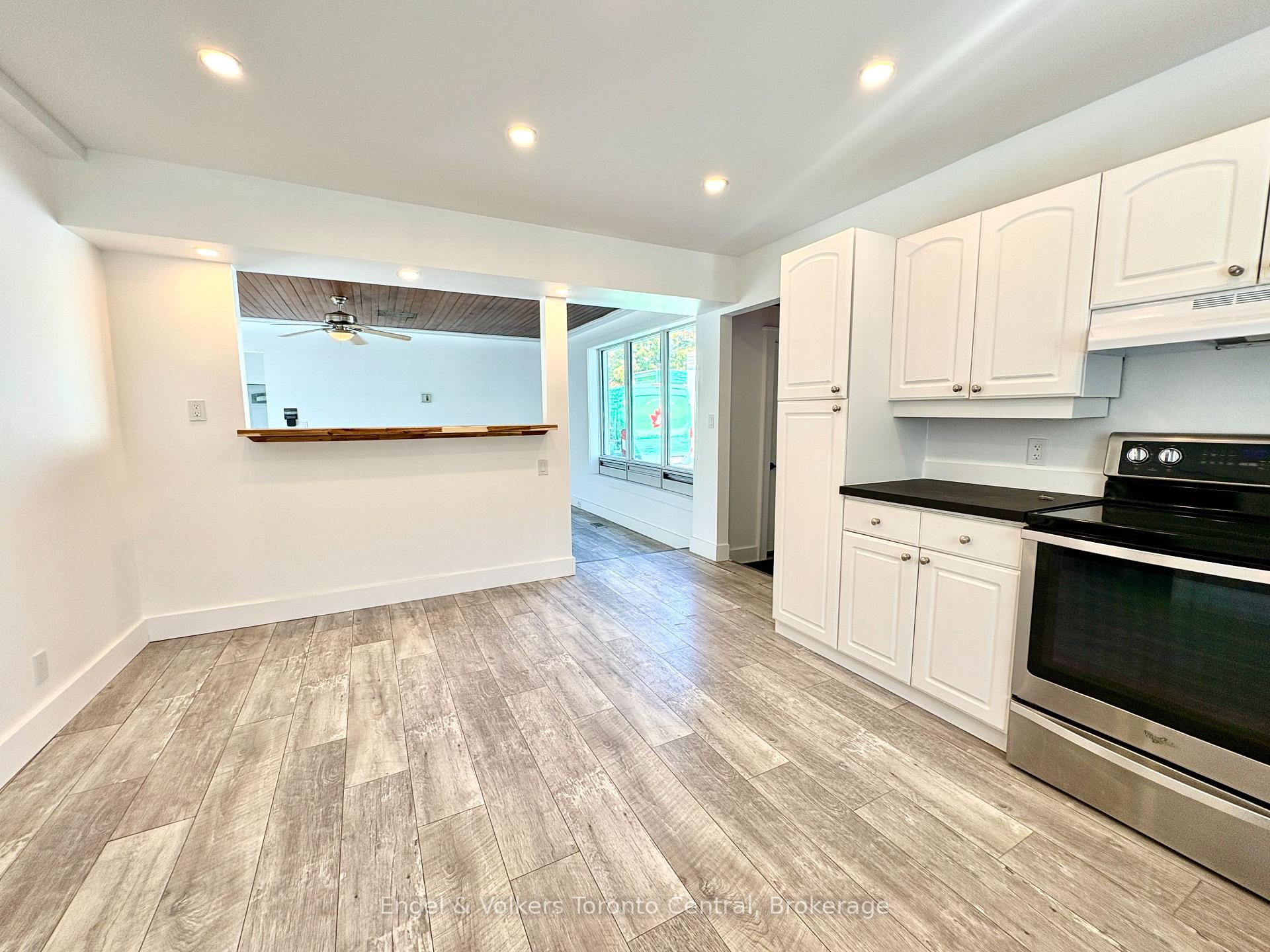 Photo 6 of 155 Hughson Street, Gravenhurst, Muskoka (S) — HOMEH