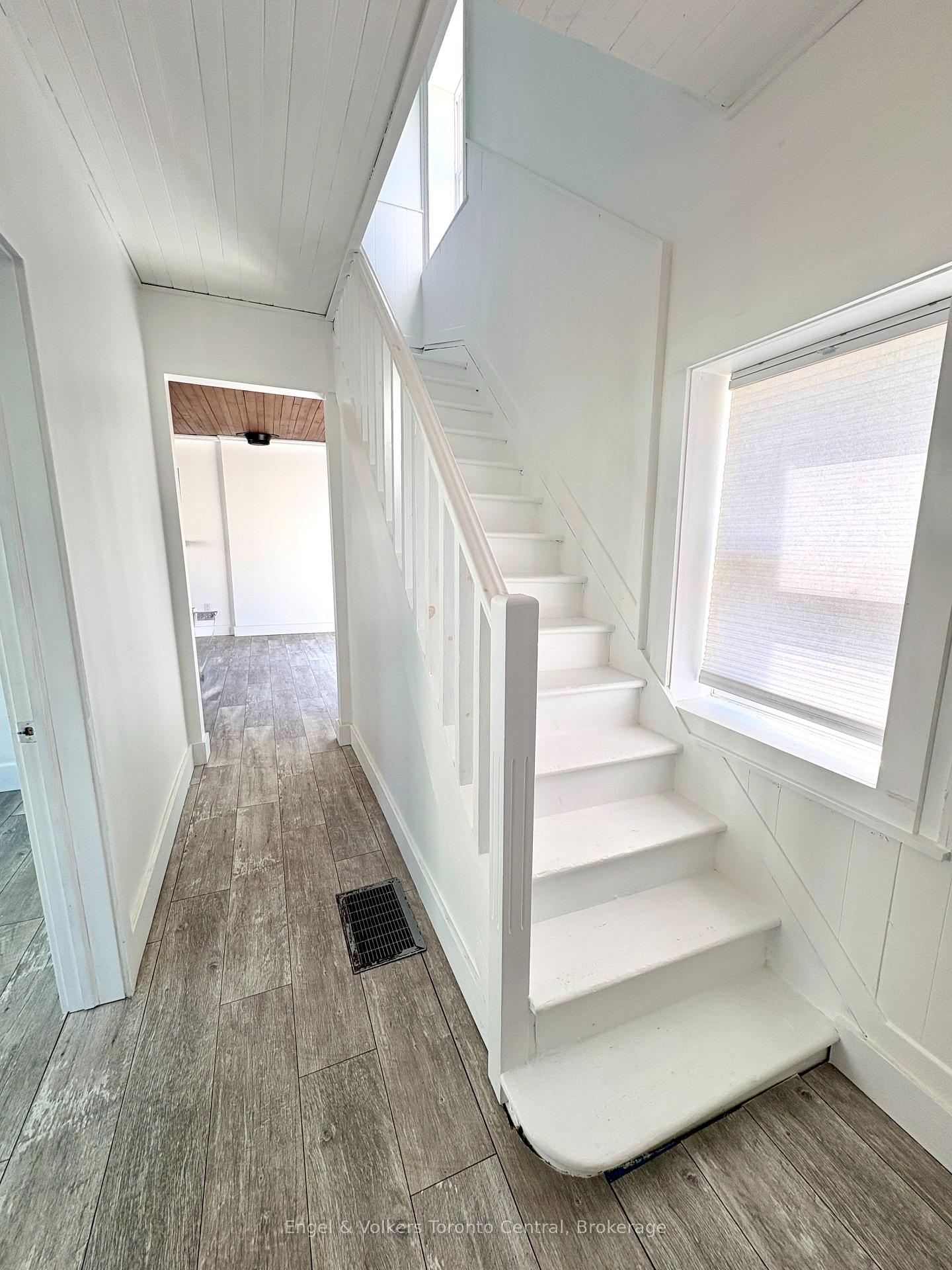 Photo 9 of 155 Hughson Street, Gravenhurst, Muskoka (S) — HOMEH