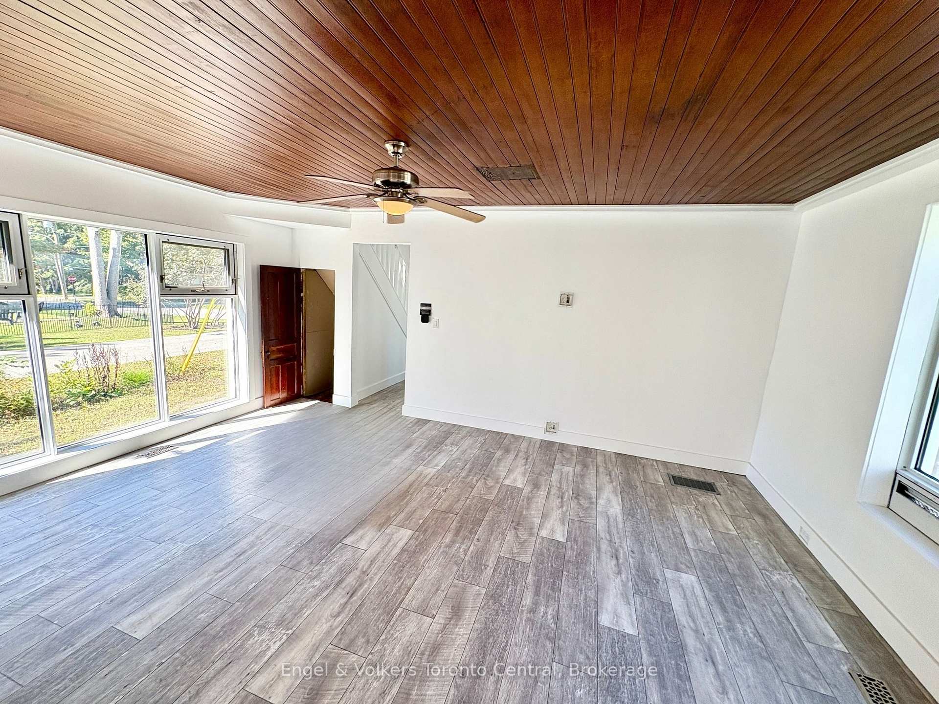 Photo 12 of 155 Hughson Street, Gravenhurst, Muskoka (S) — HOMEH