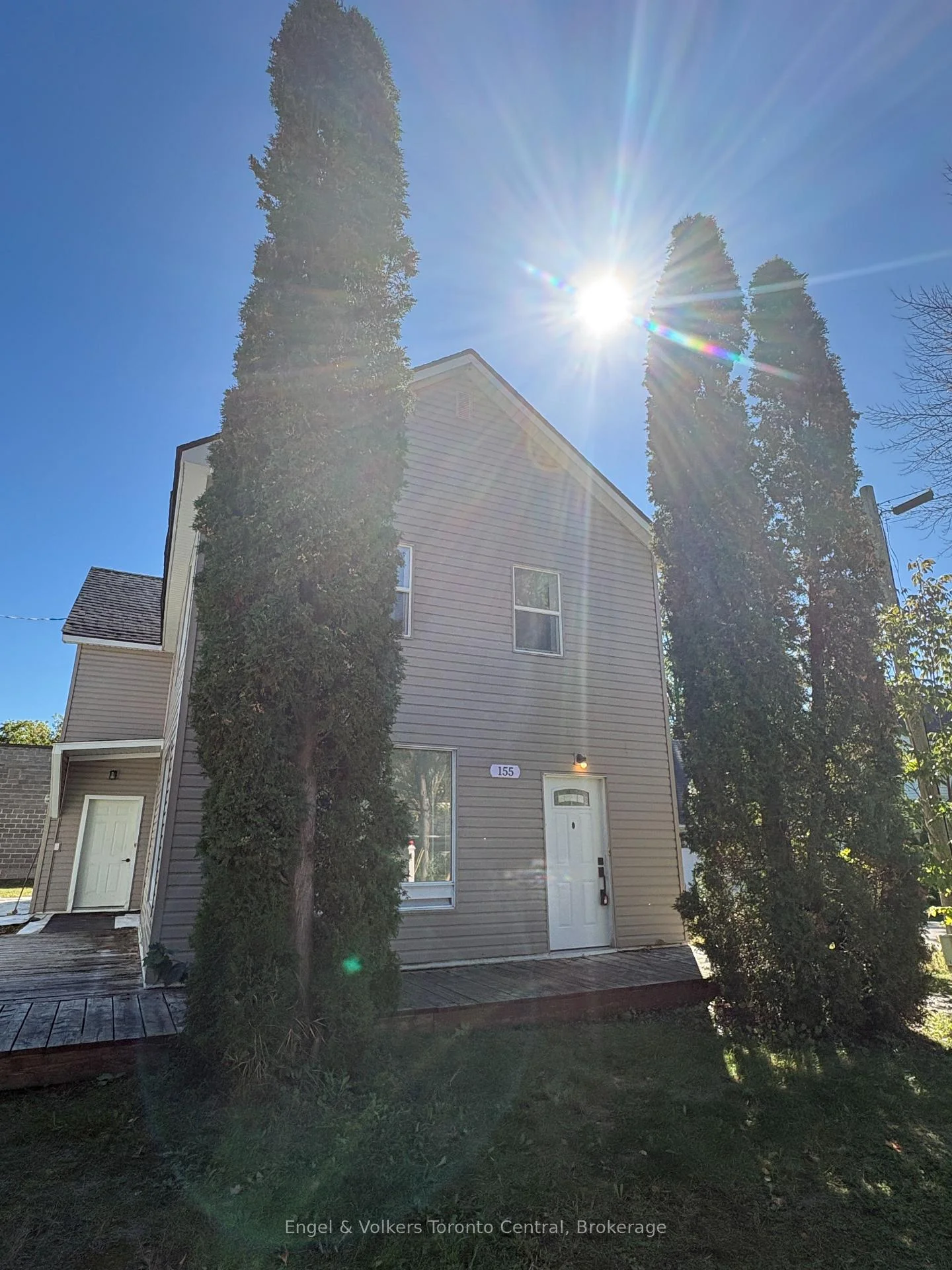 Photo 4 of 155 Hughson Street, Gravenhurst, Muskoka (S) — HOMEH