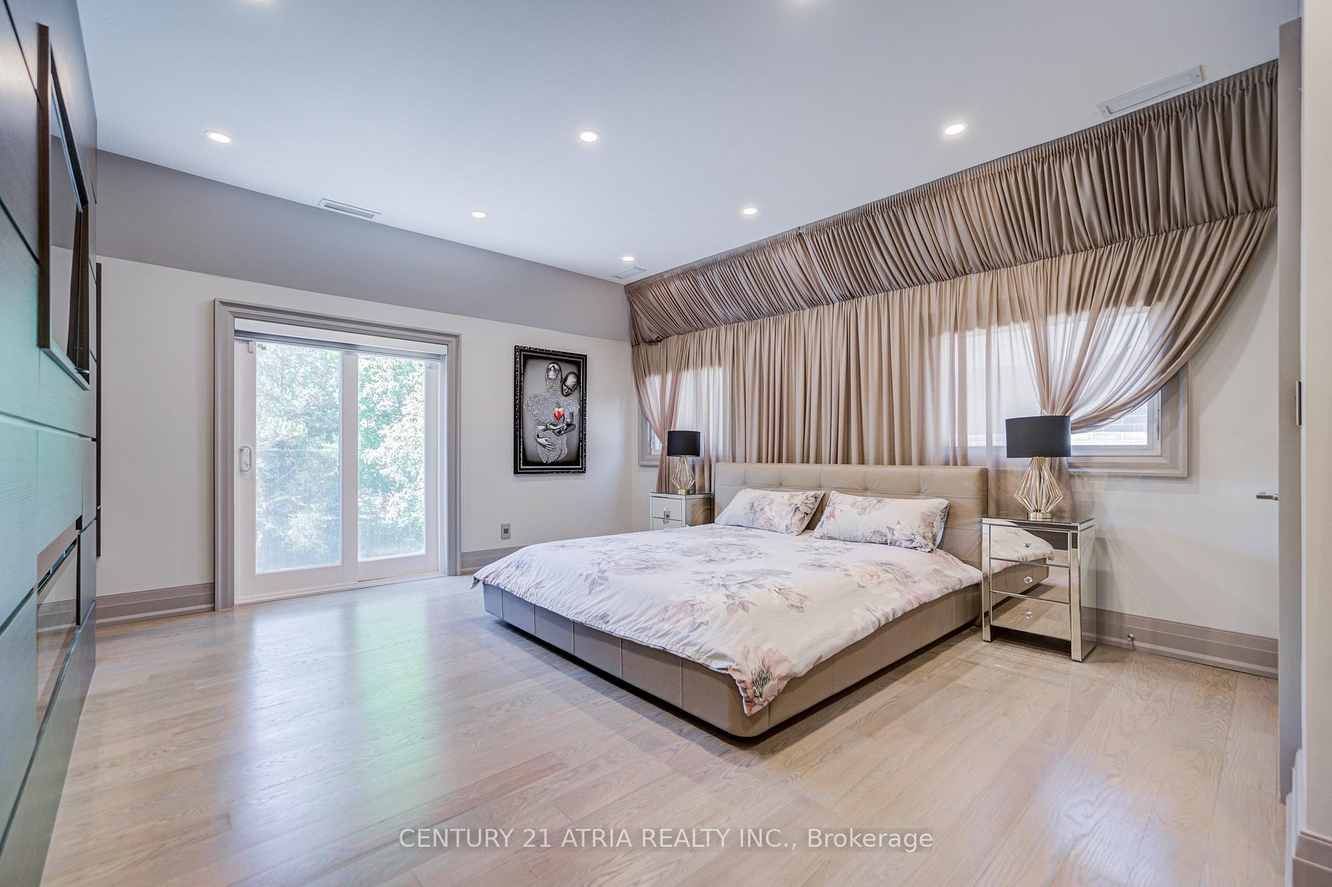 Photo 16 of 460 Hounslow Avenue, North York, Willowdale West — HOMEH