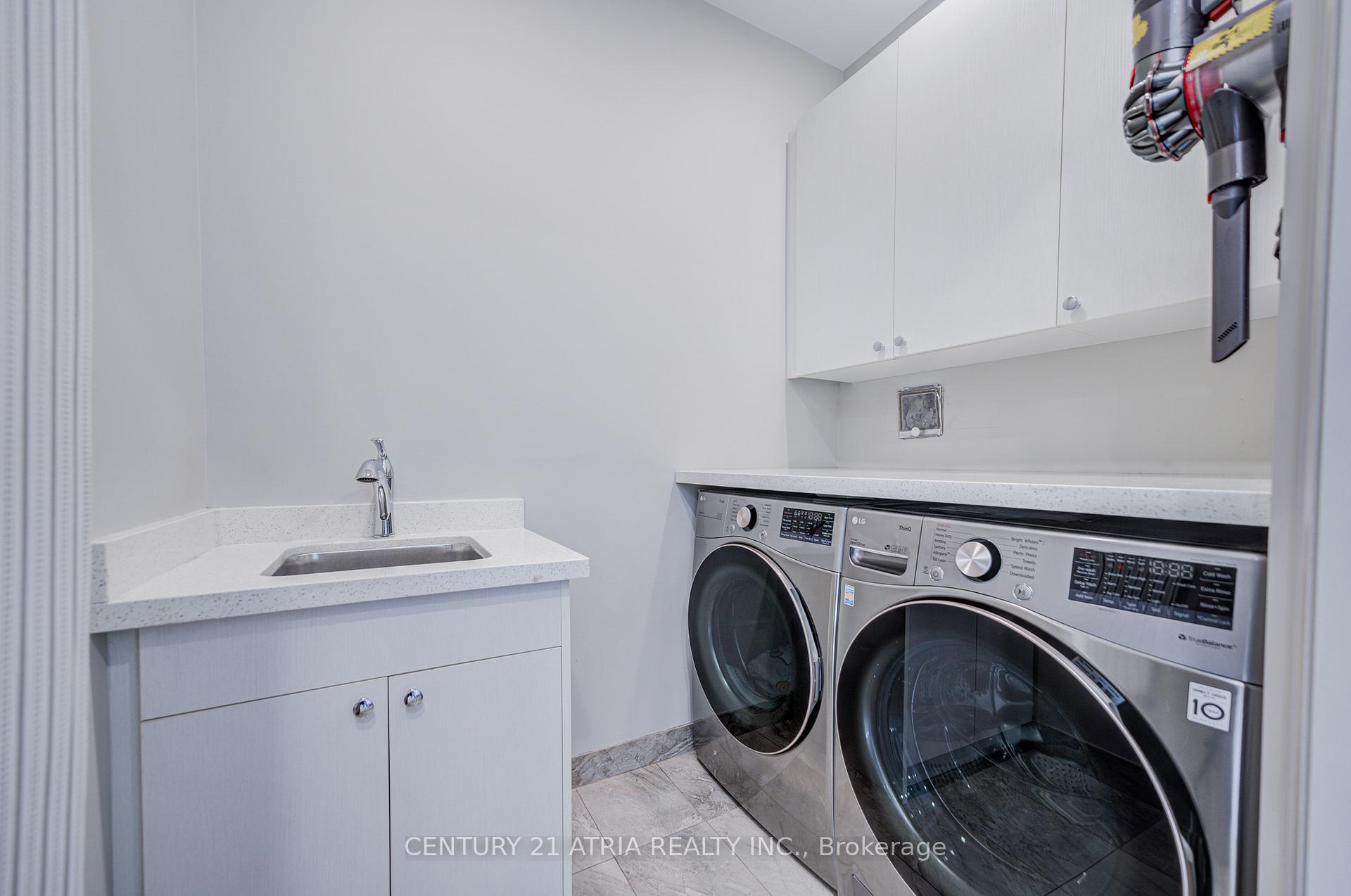 Photo 29 of 460 Hounslow Avenue, North York, Willowdale West — HOMEH