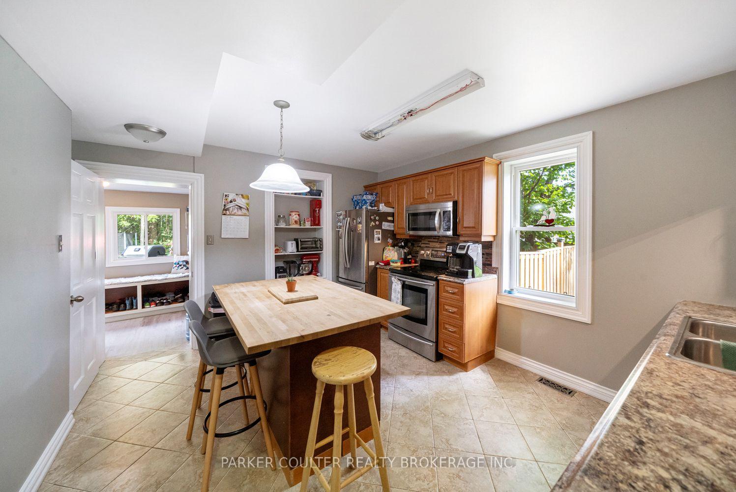 Photo 11 of 100 Maple Street, Tay, Victoria Harbour — HOMEH