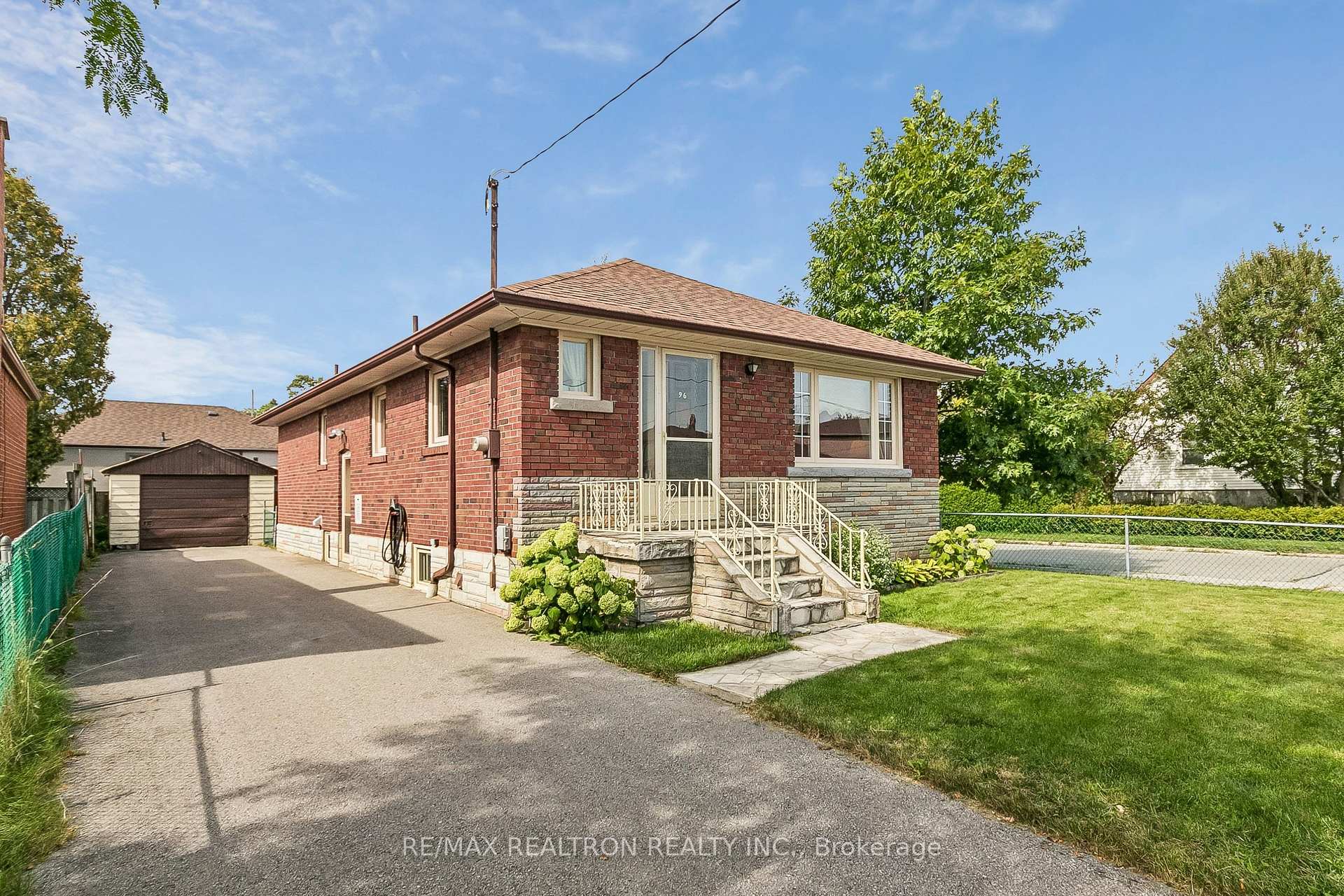 Photo of 96 Commonhealth Avenue