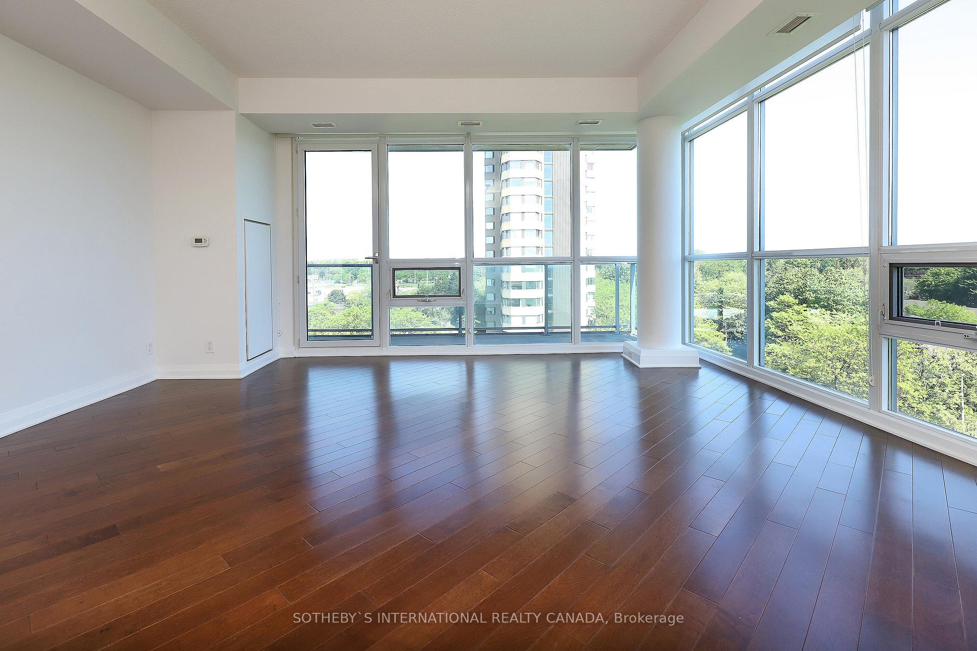 Photo 4 of Unit 705, 1055 Southdown Road, Mississauga, Clarkson — HOMEH