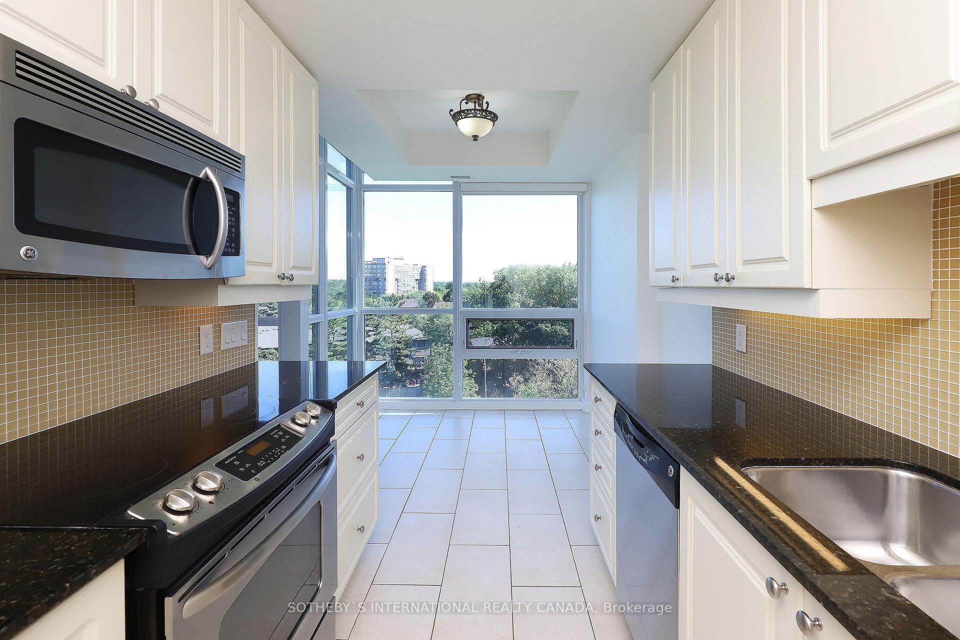 Photo 9 of Unit 705, 1055 Southdown Road, Mississauga, Clarkson — HOMEH