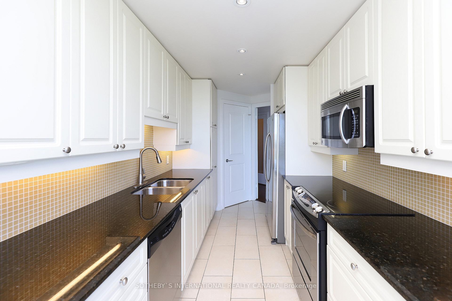 Photo 11 of Unit 705, 1055 Southdown Road, Mississauga, Clarkson — HOMEH