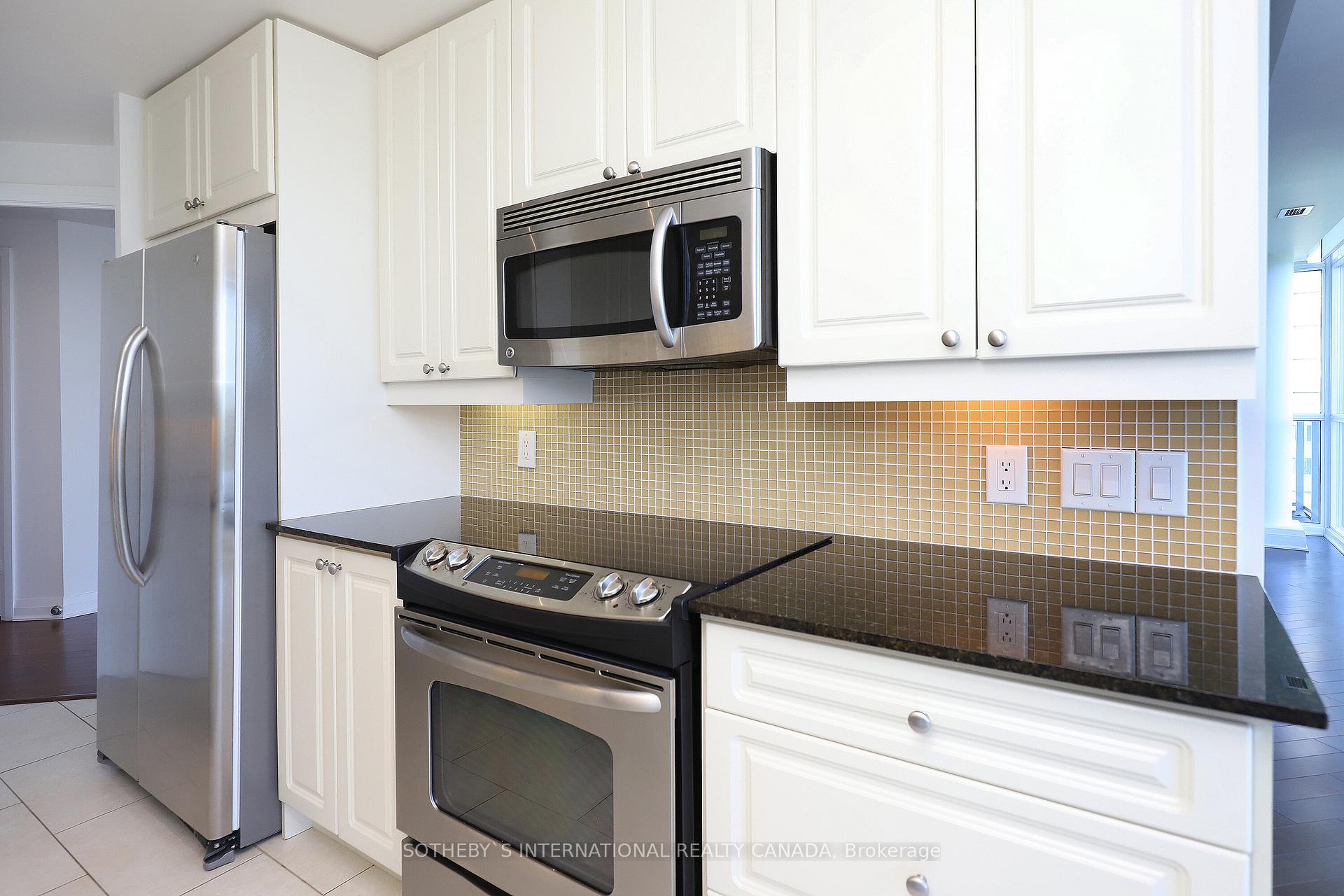Photo 12 of Unit 705, 1055 Southdown Road, Mississauga, Clarkson — HOMEH