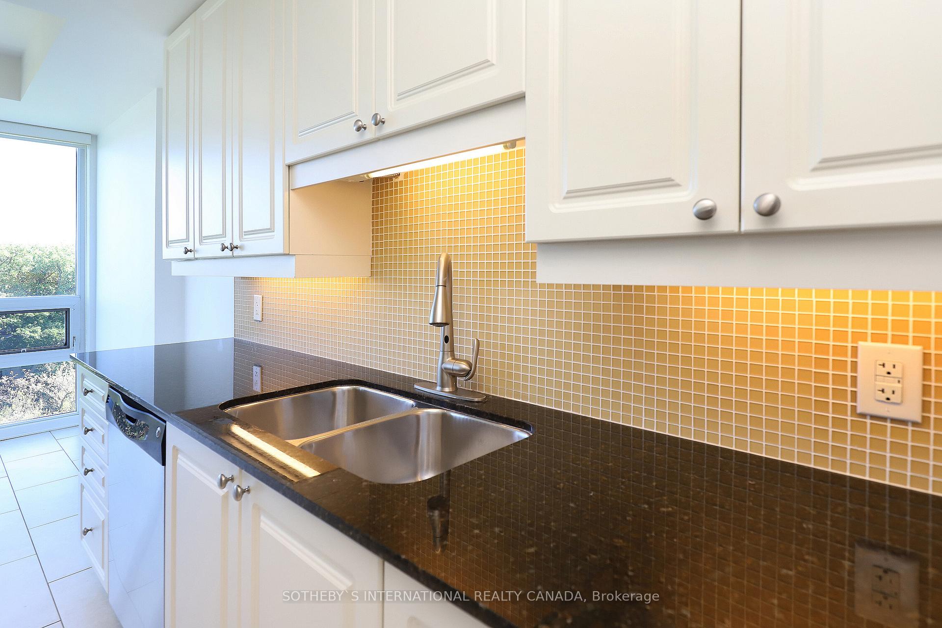 Photo 14 of Unit 705, 1055 Southdown Road, Mississauga, Clarkson — HOMEH