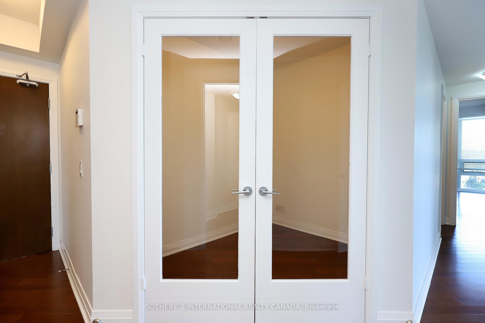 Photo 16 of Unit 705, 1055 Southdown Road, Mississauga, Clarkson — HOMEH
