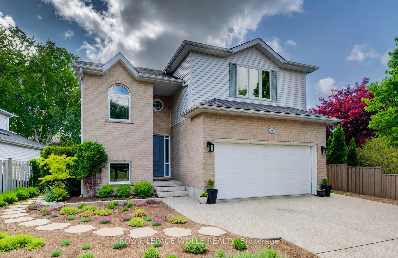 Photo 2 of 464 Northlake Drive, Waterloo, North Lakeshore — HOMEH
