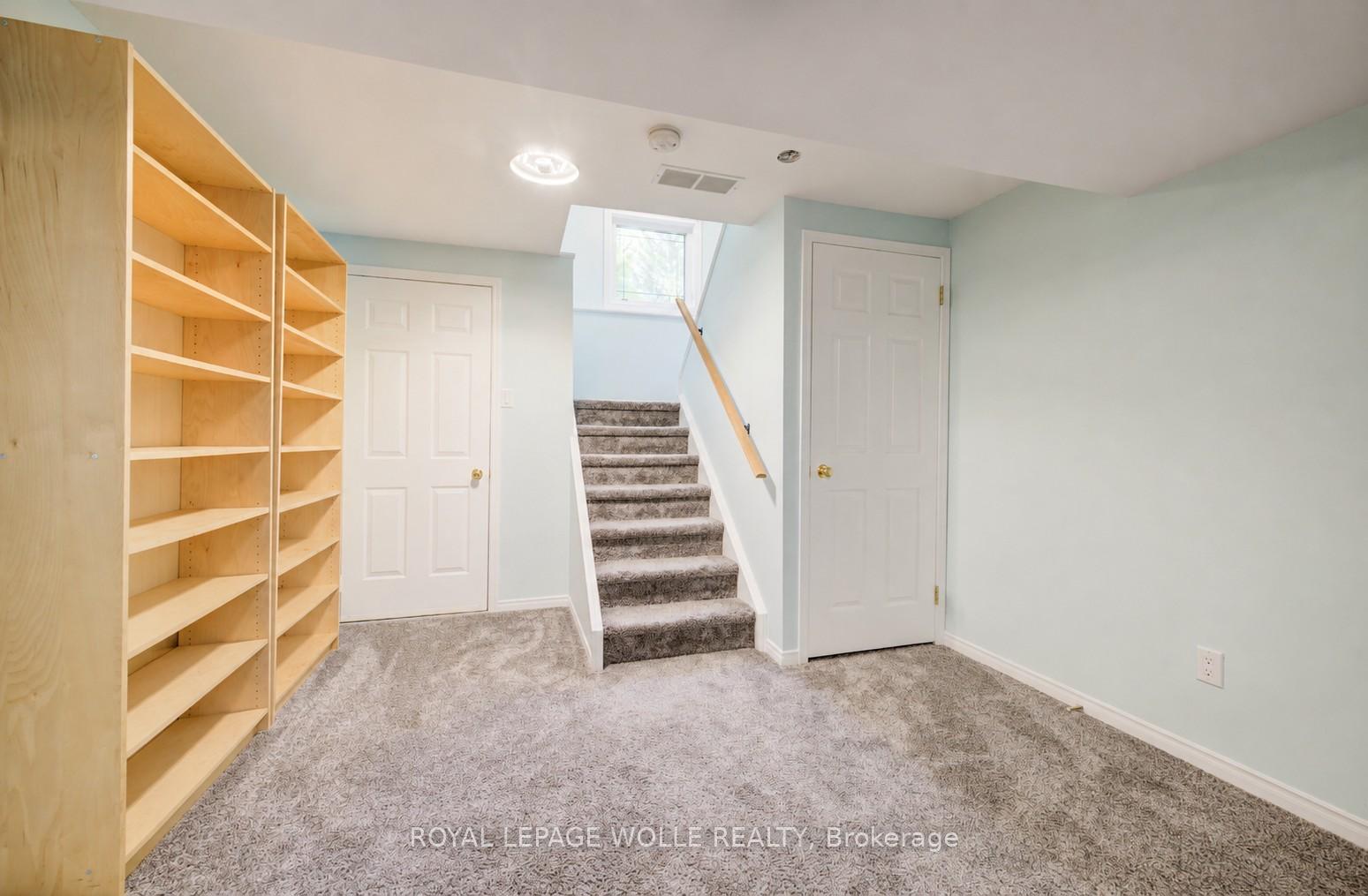 Photo 32 of 464 Northlake Drive, Waterloo, North Lakeshore — HOMEH