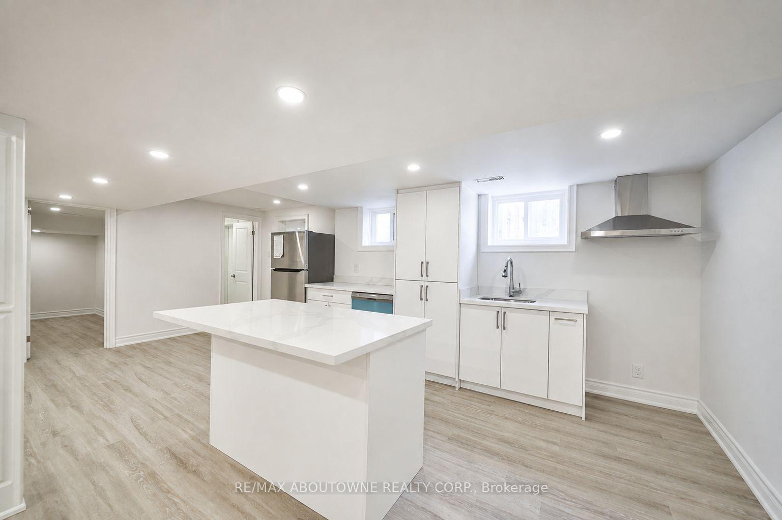 Photo 11 of Unit Lower, 4395 Longmoor Drive, Burlington, Shoreacres — HOMEH