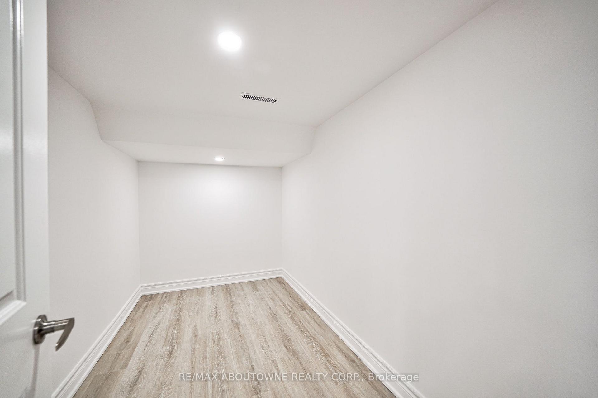 Photo 14 of Unit Lower, 4395 Longmoor Drive, Burlington, Shoreacres — HOMEH