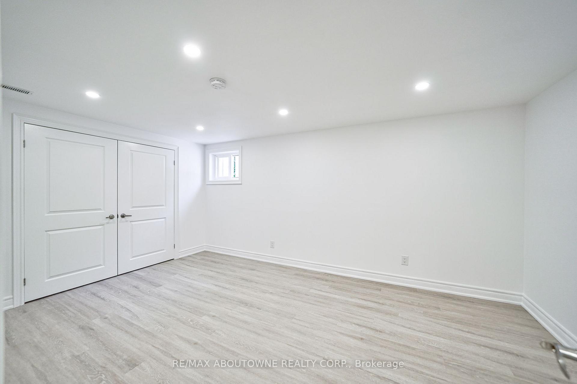 Photo 15 of Unit Lower, 4395 Longmoor Drive, Burlington, Shoreacres — HOMEH