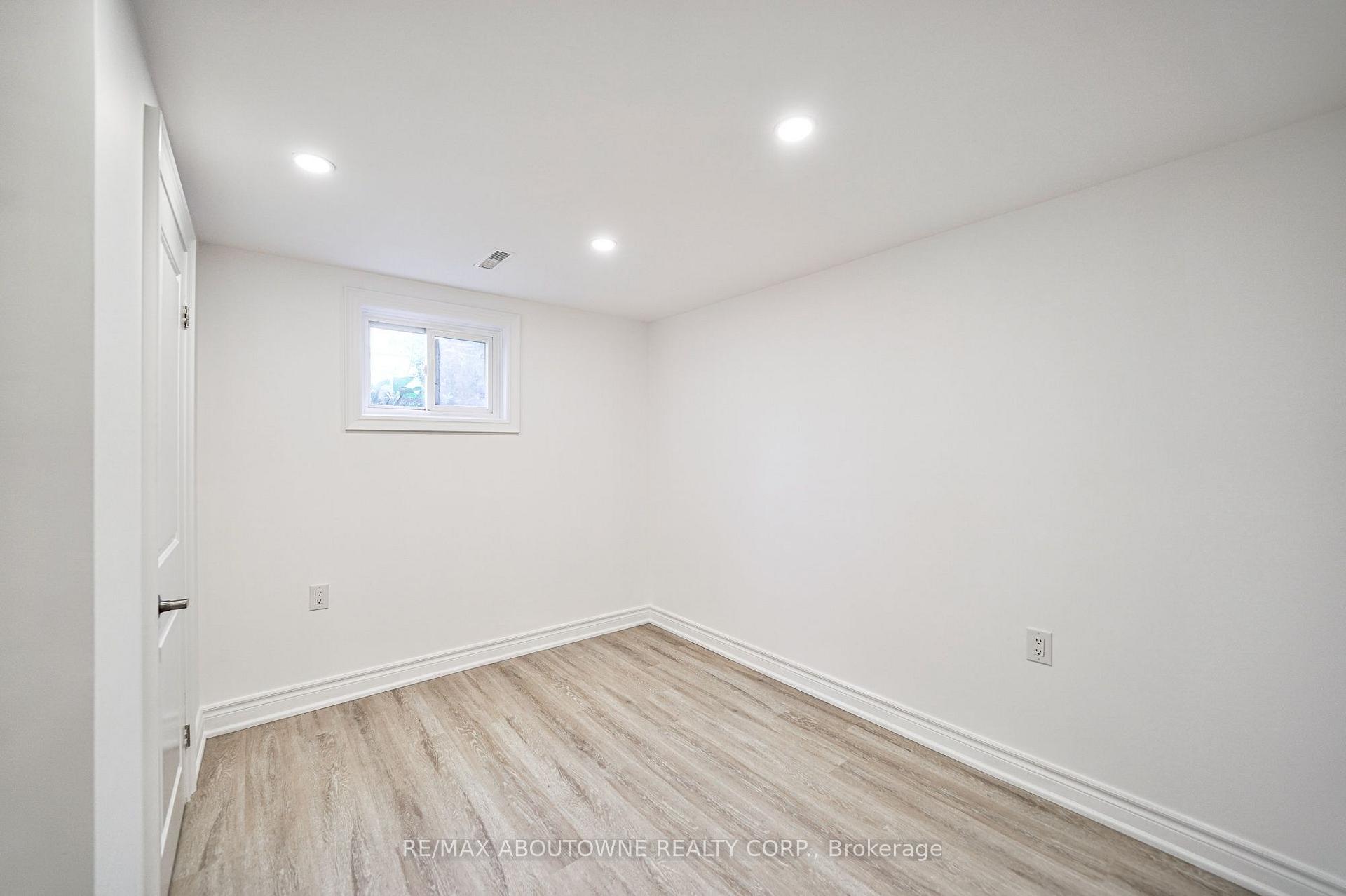 Photo 18 of Unit Lower, 4395 Longmoor Drive, Burlington, Shoreacres — HOMEH