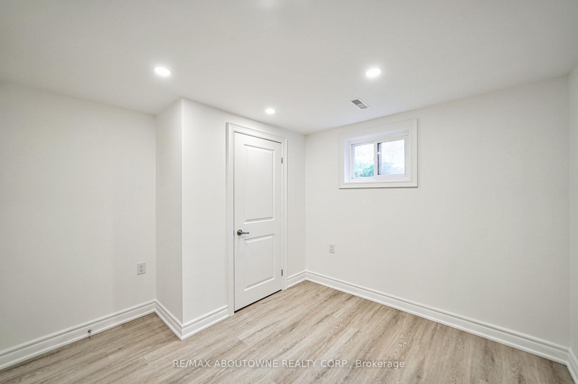 Photo 19 of Unit Lower, 4395 Longmoor Drive, Burlington, Shoreacres — HOMEH