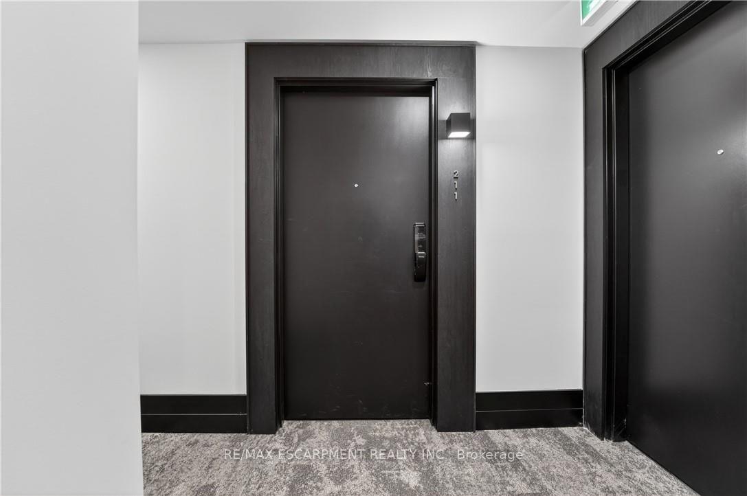 Photo 2 of Unit 211, 461 Green Road, Hamilton, Stoney Creek — HOMEH