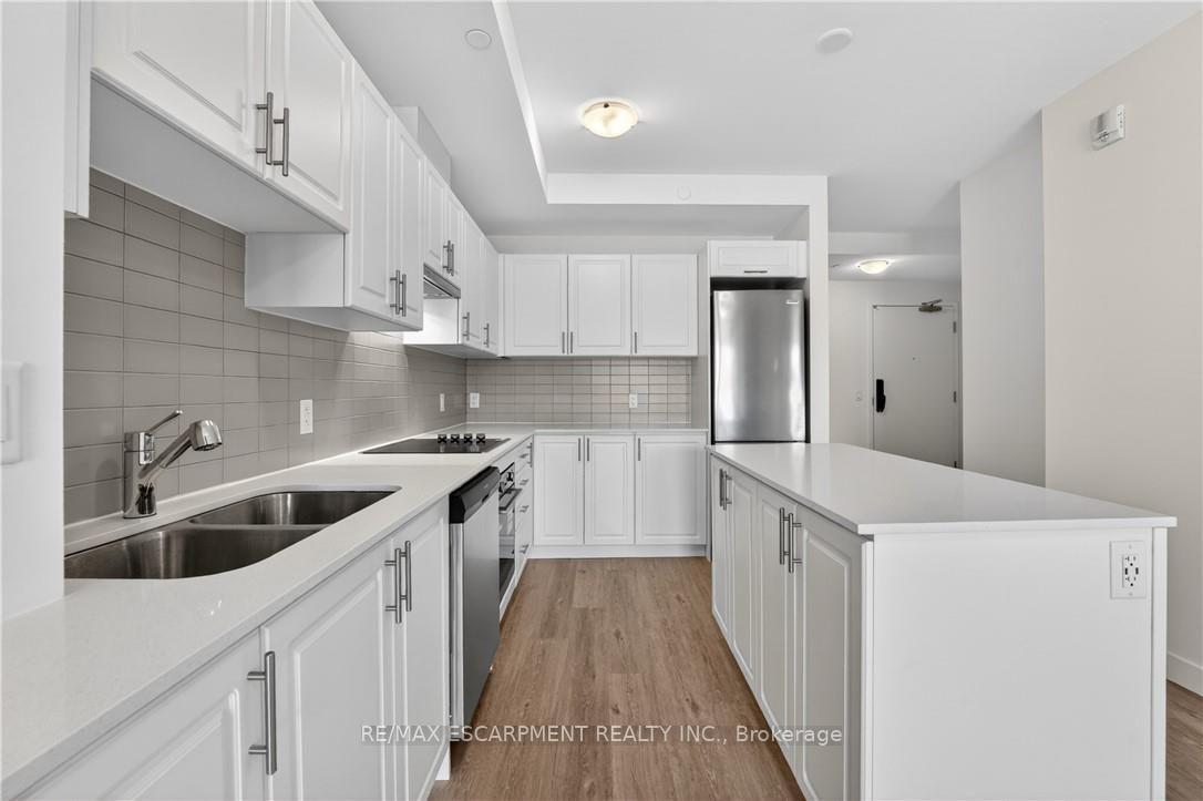 Photo 11 of Unit 211, 461 Green Road, Hamilton, Stoney Creek — HOMEH