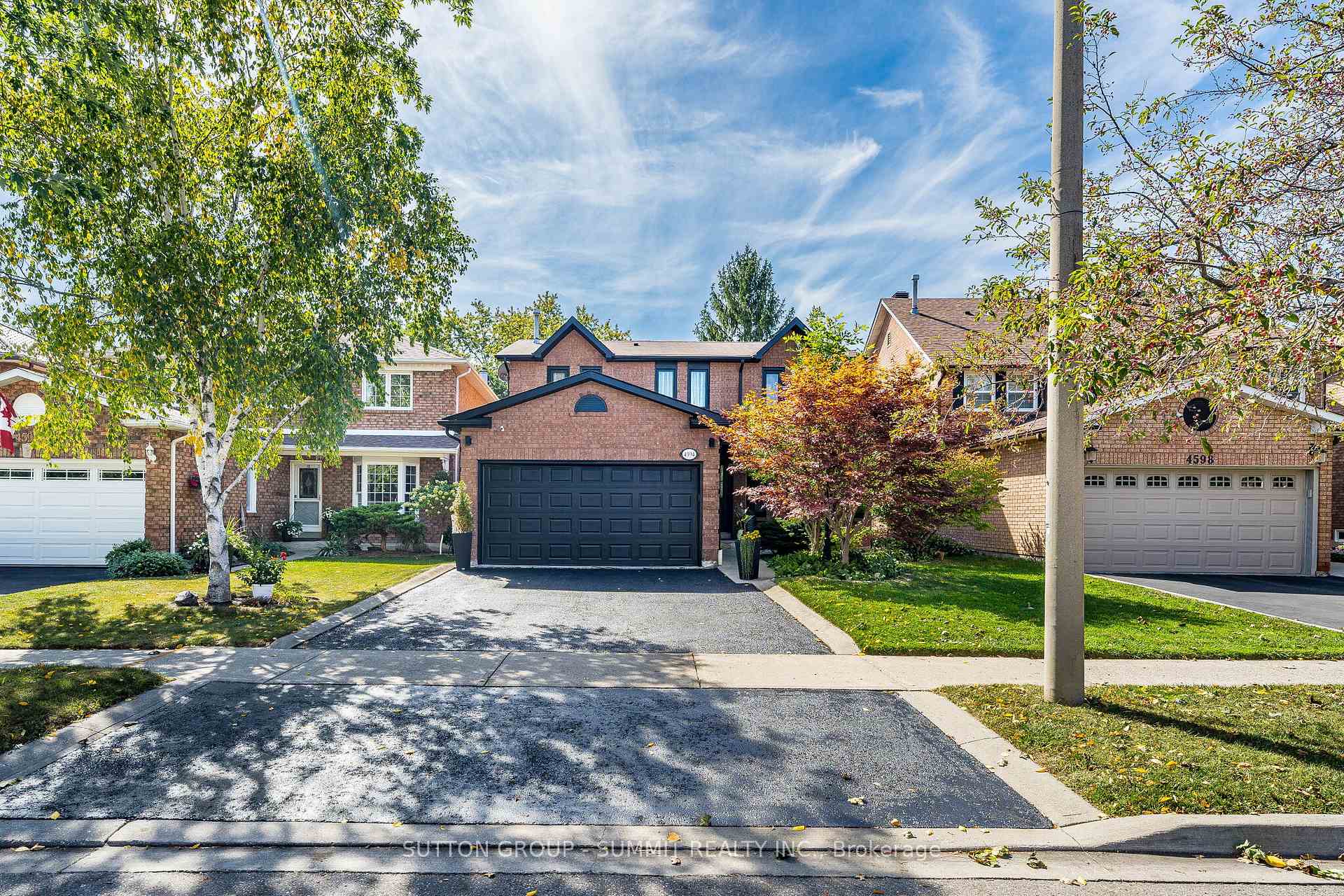 Front of 4594 Gatineau Avenue