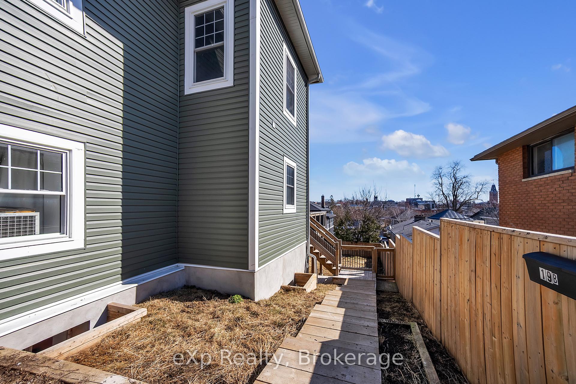 Photo 18 of 19 Isabel Street, Belleville, Belleville Ward — HOMEH