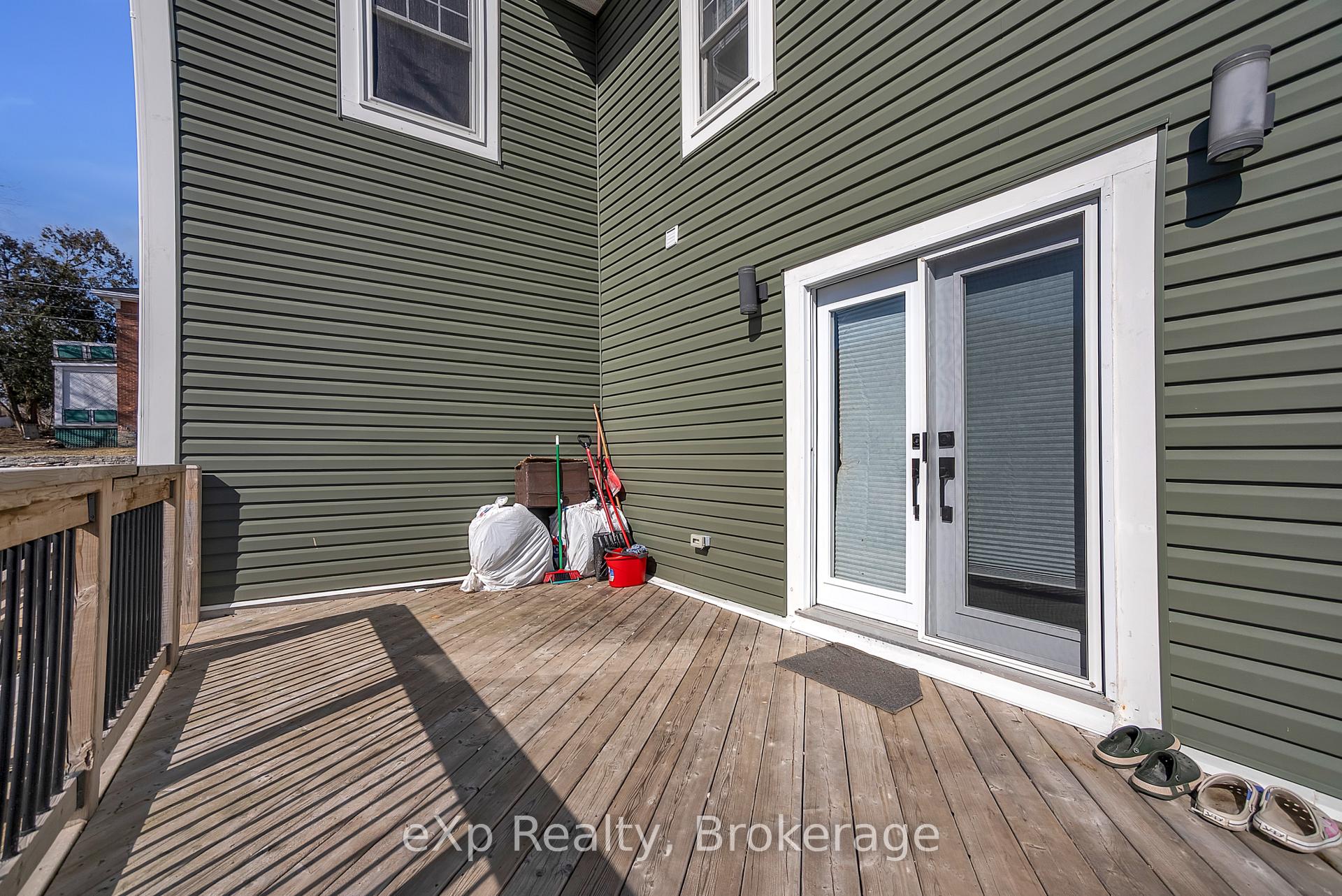 Photo 20 of 19 Isabel Street, Belleville, Belleville Ward — HOMEH