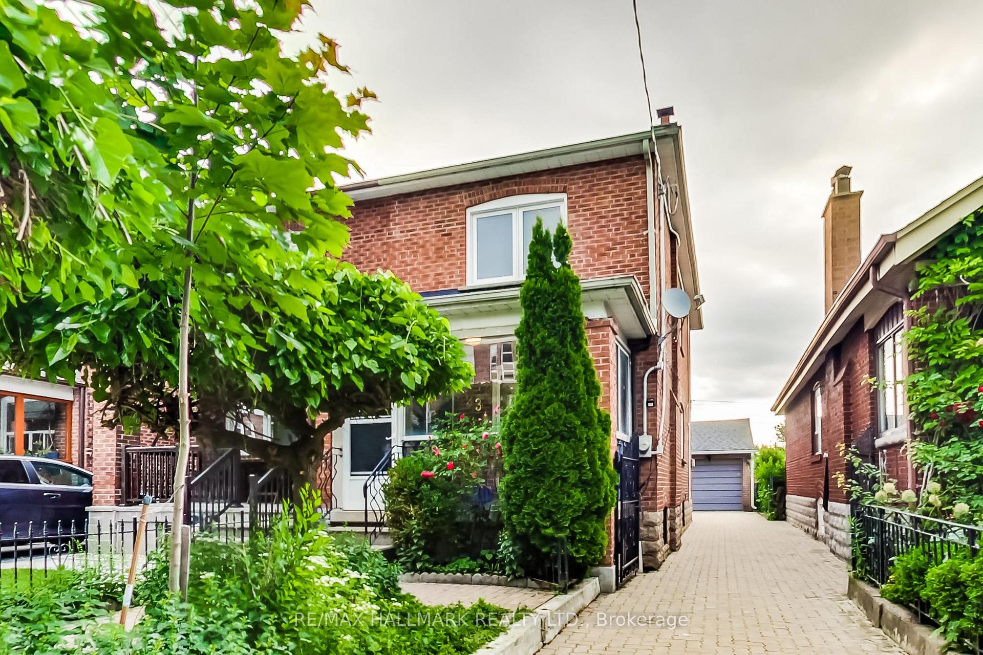 Photo of 633 Glenholme Avenue