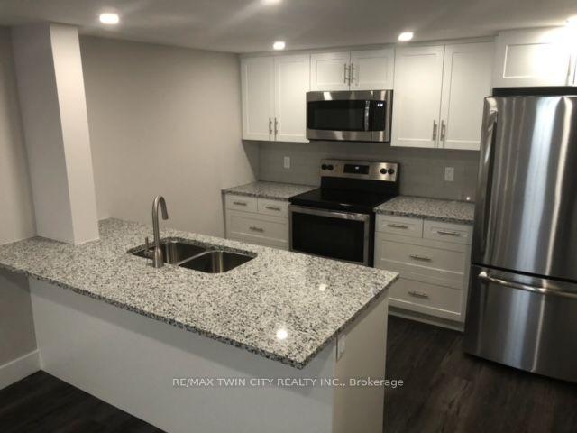 Photo 10 of 805 Rockway Drive, Kitchener, Eastwood — HOMEH