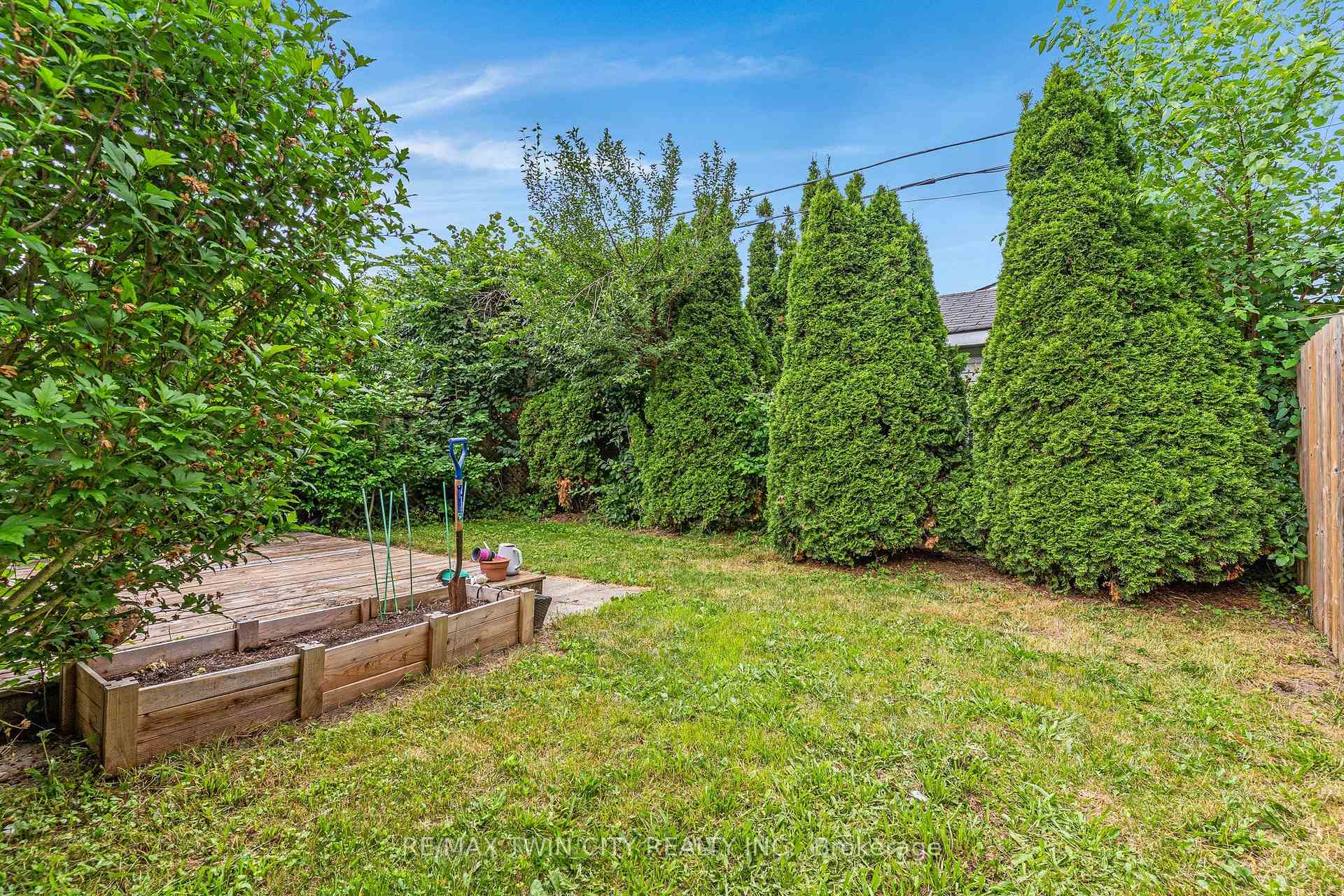 Photo 22 of 805 Rockway Drive, Kitchener, Eastwood — HOMEH