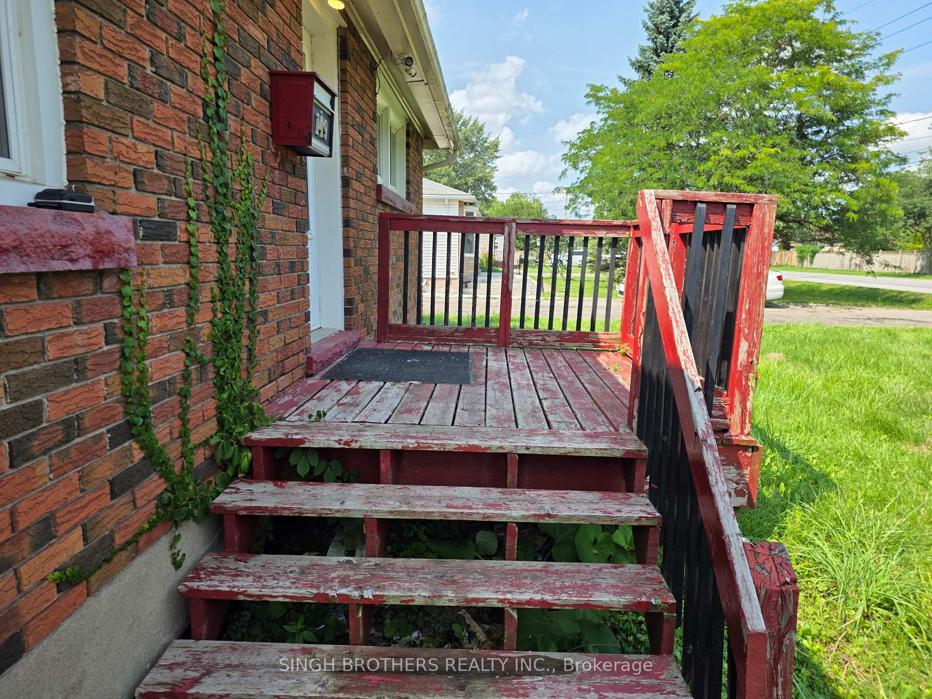 Photo 3 of 149 Rice Road, Welland, N. Welland — HOMEH