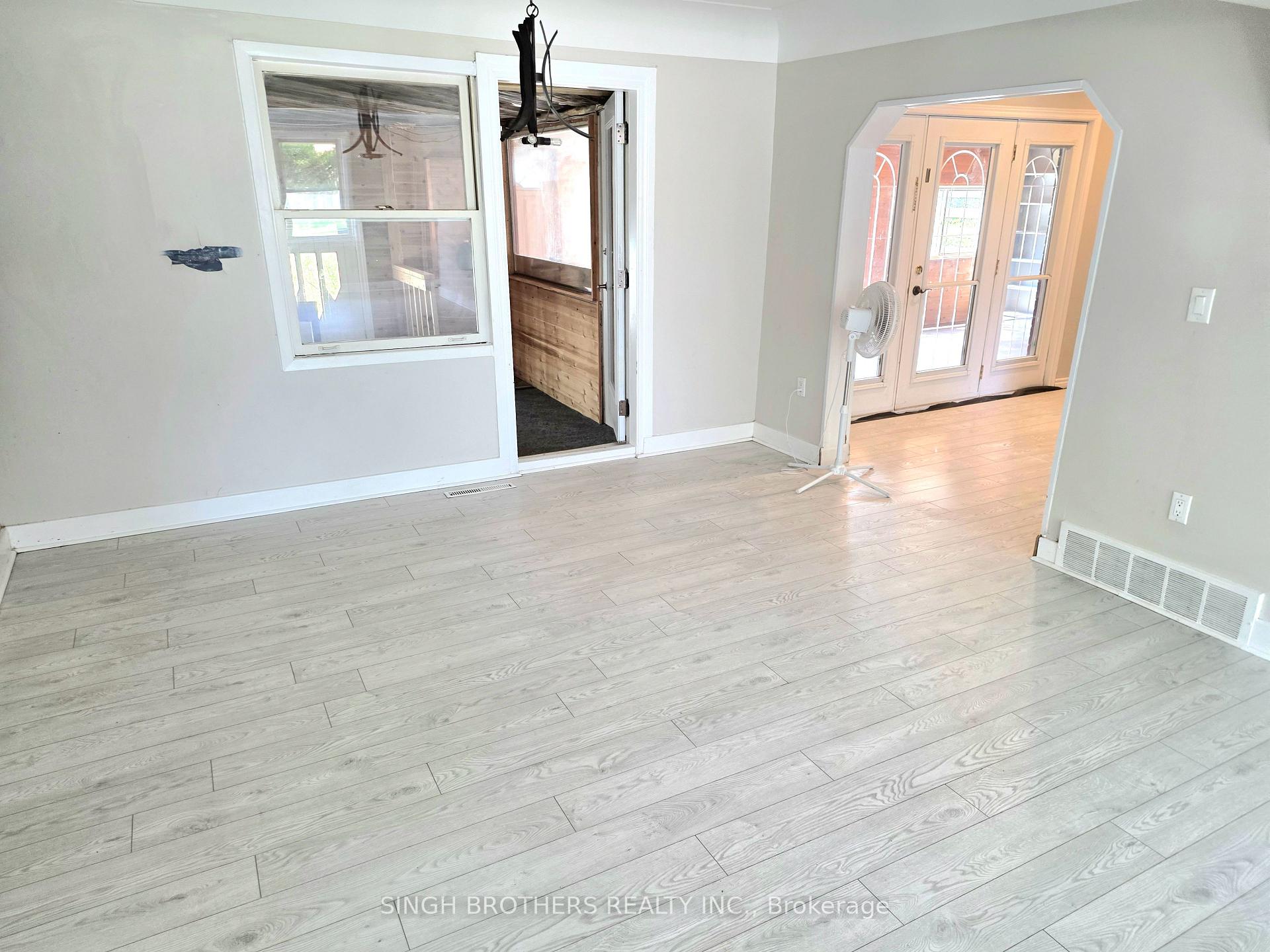 Photo 10 of 149 Rice Road, Welland, N. Welland — HOMEH