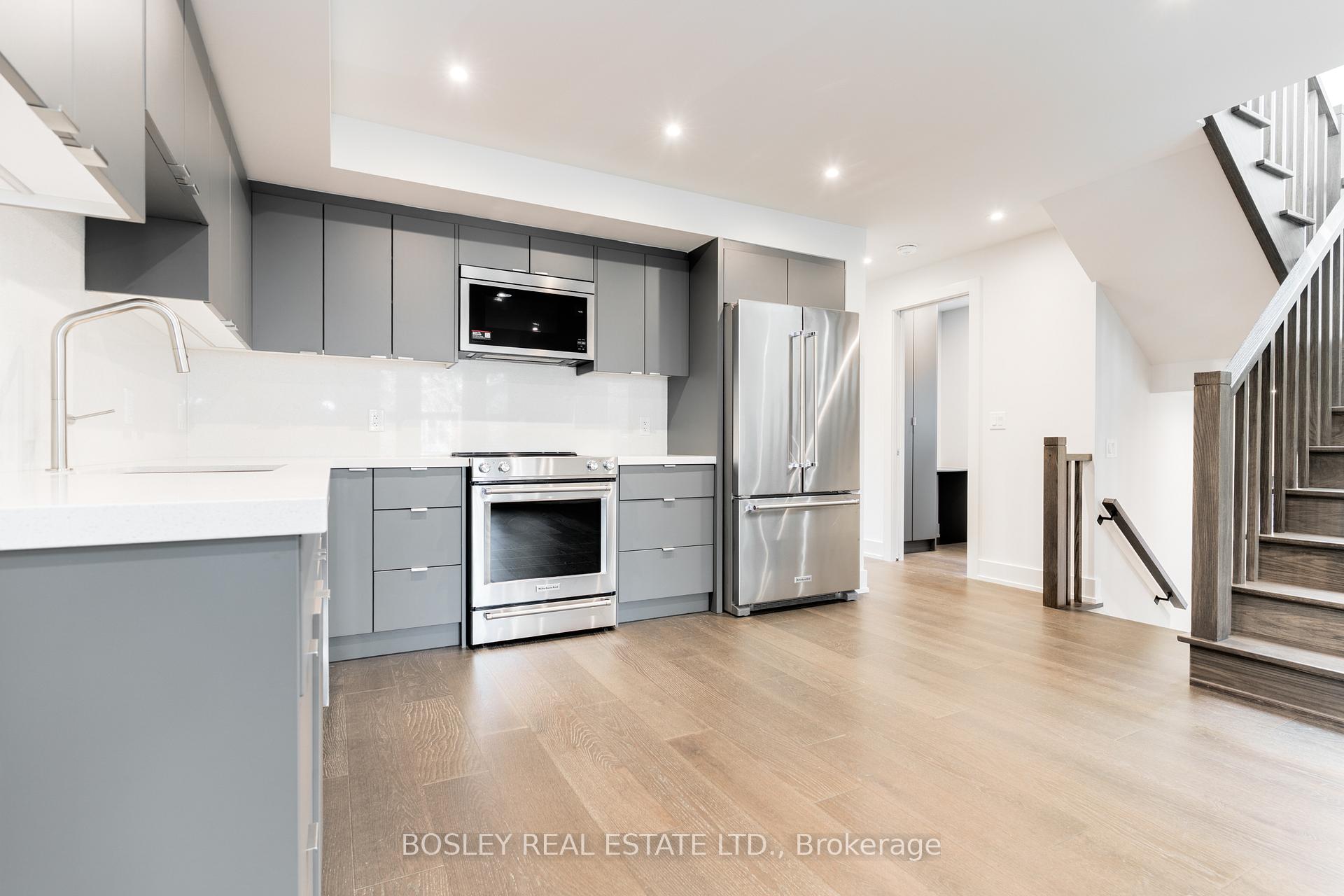Photo 6 of Unit Upper, 325 Brunswick Avenue, Toronto, The Annex — HOMEH