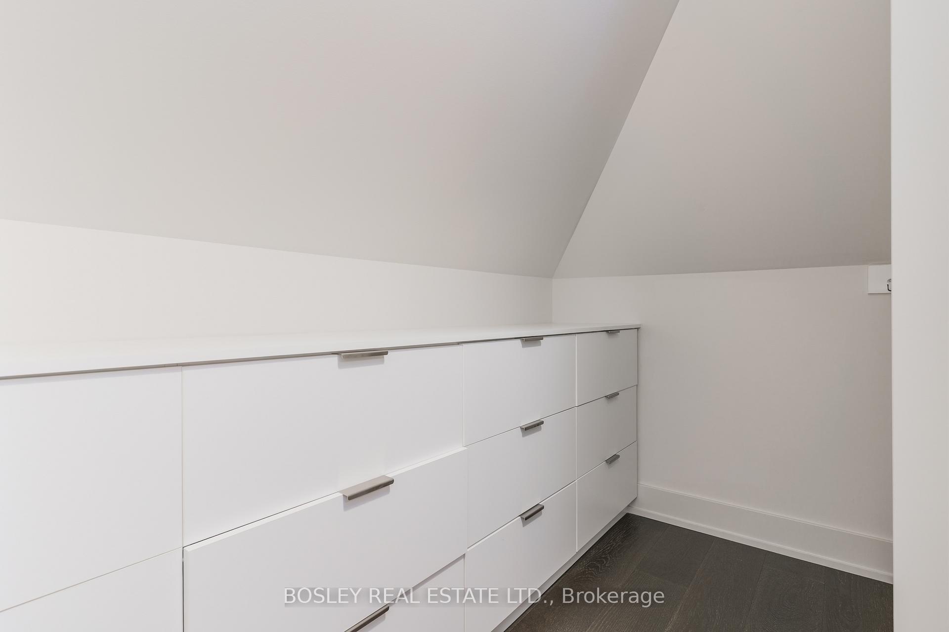 Photo 25 of Unit Upper, 325 Brunswick Avenue, Toronto, The Annex — HOMEH