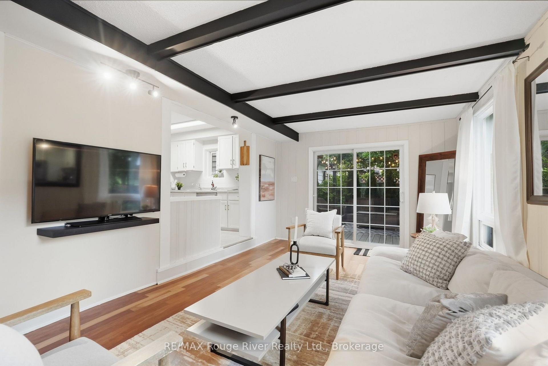 Photo 4 of 313 Lupin Drive, Whitby, Downtown Whitby — HOMEH