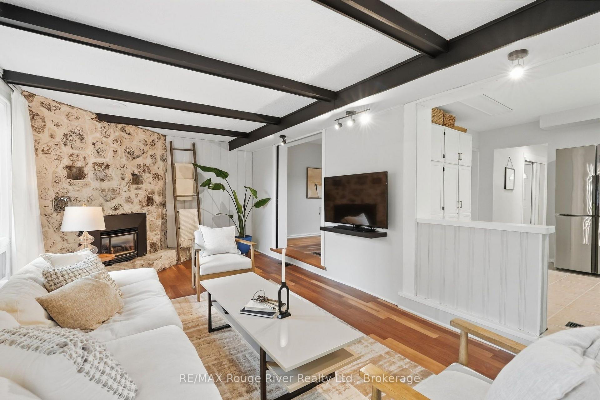 Photo 7 of 313 Lupin Drive, Whitby, Downtown Whitby — HOMEH