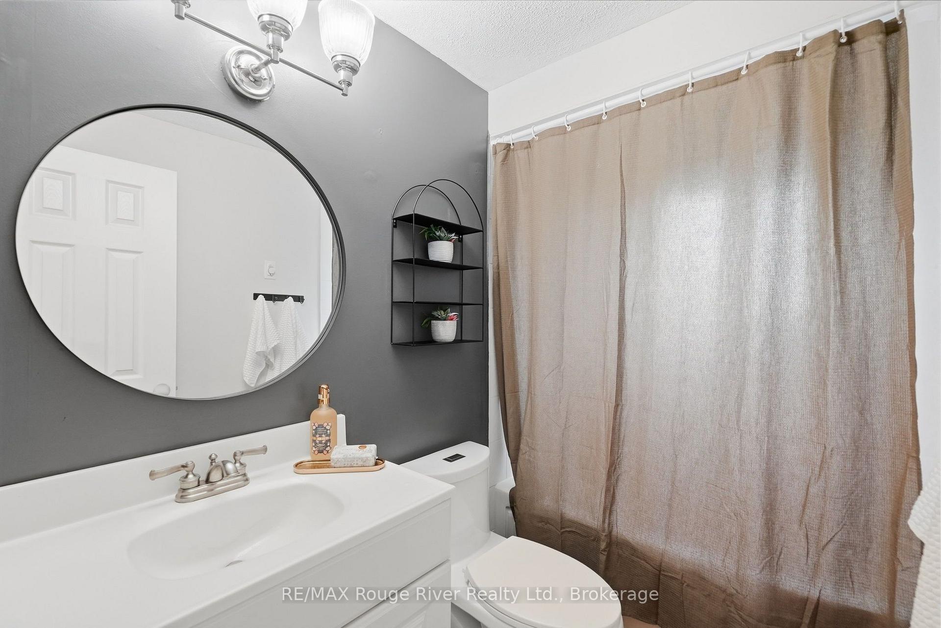 Photo 26 of 313 Lupin Drive, Whitby, Downtown Whitby — HOMEH