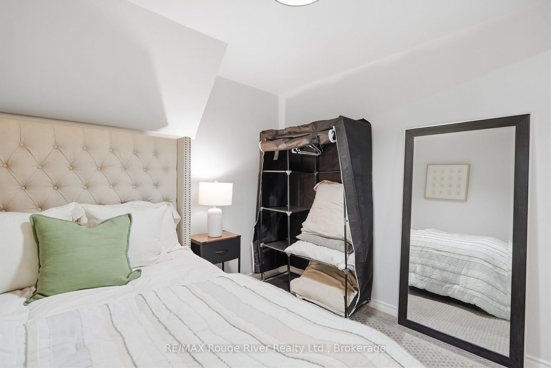 Photo 32 of 313 Lupin Drive, Whitby, Downtown Whitby — HOMEH