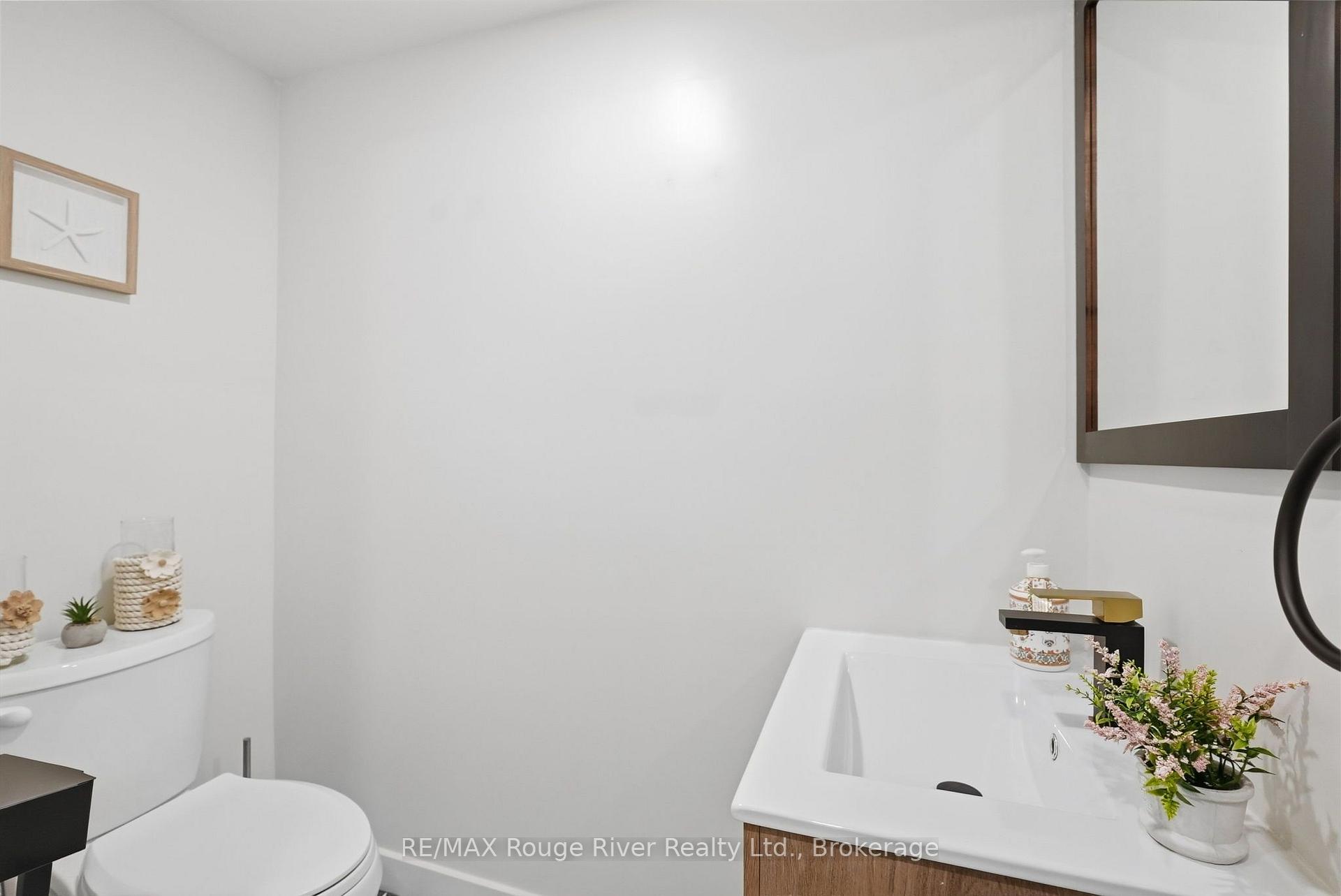 Photo 35 of 313 Lupin Drive, Whitby, Downtown Whitby — HOMEH