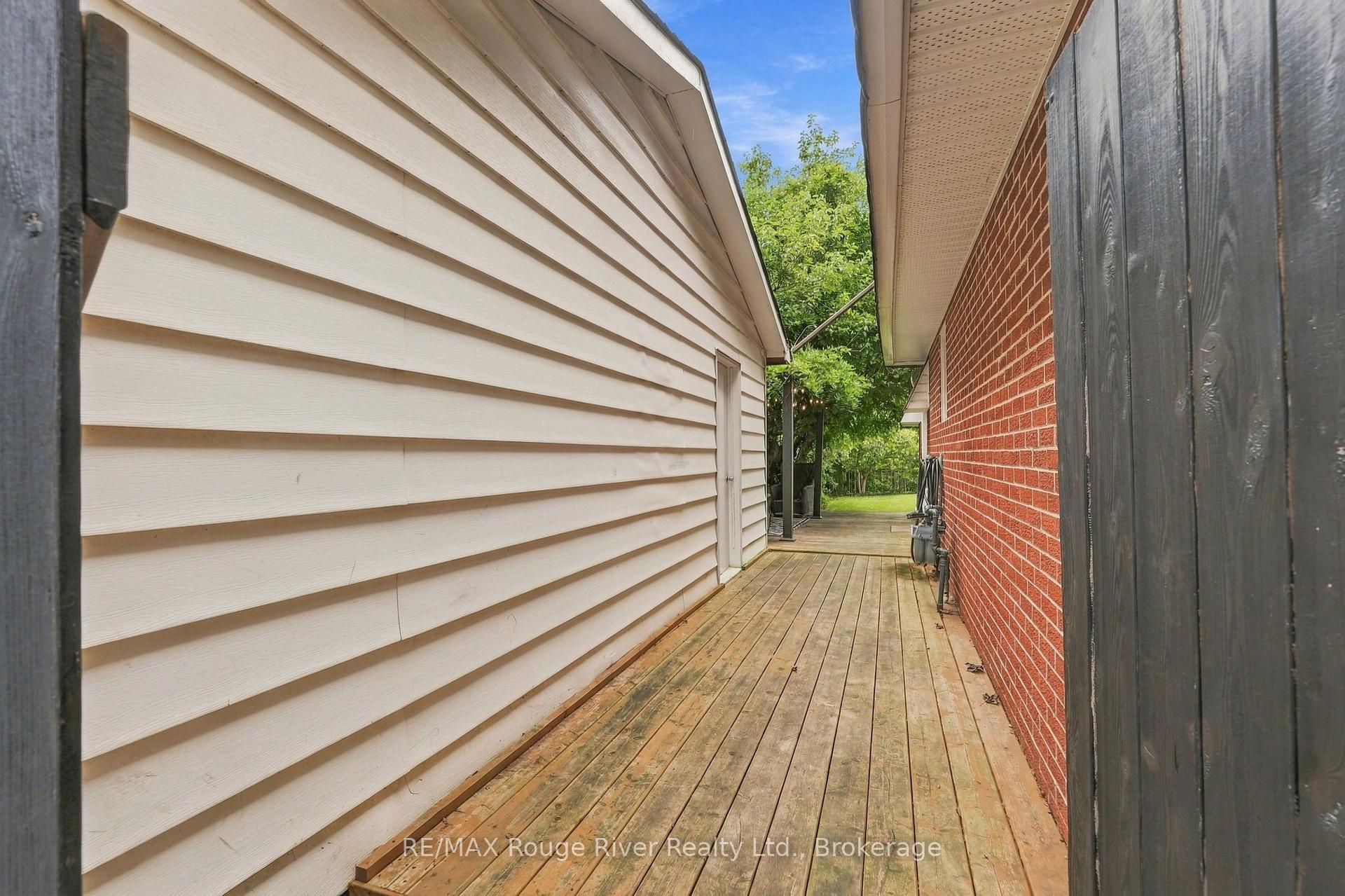 Photo 39 of 313 Lupin Drive, Whitby, Downtown Whitby — HOMEH