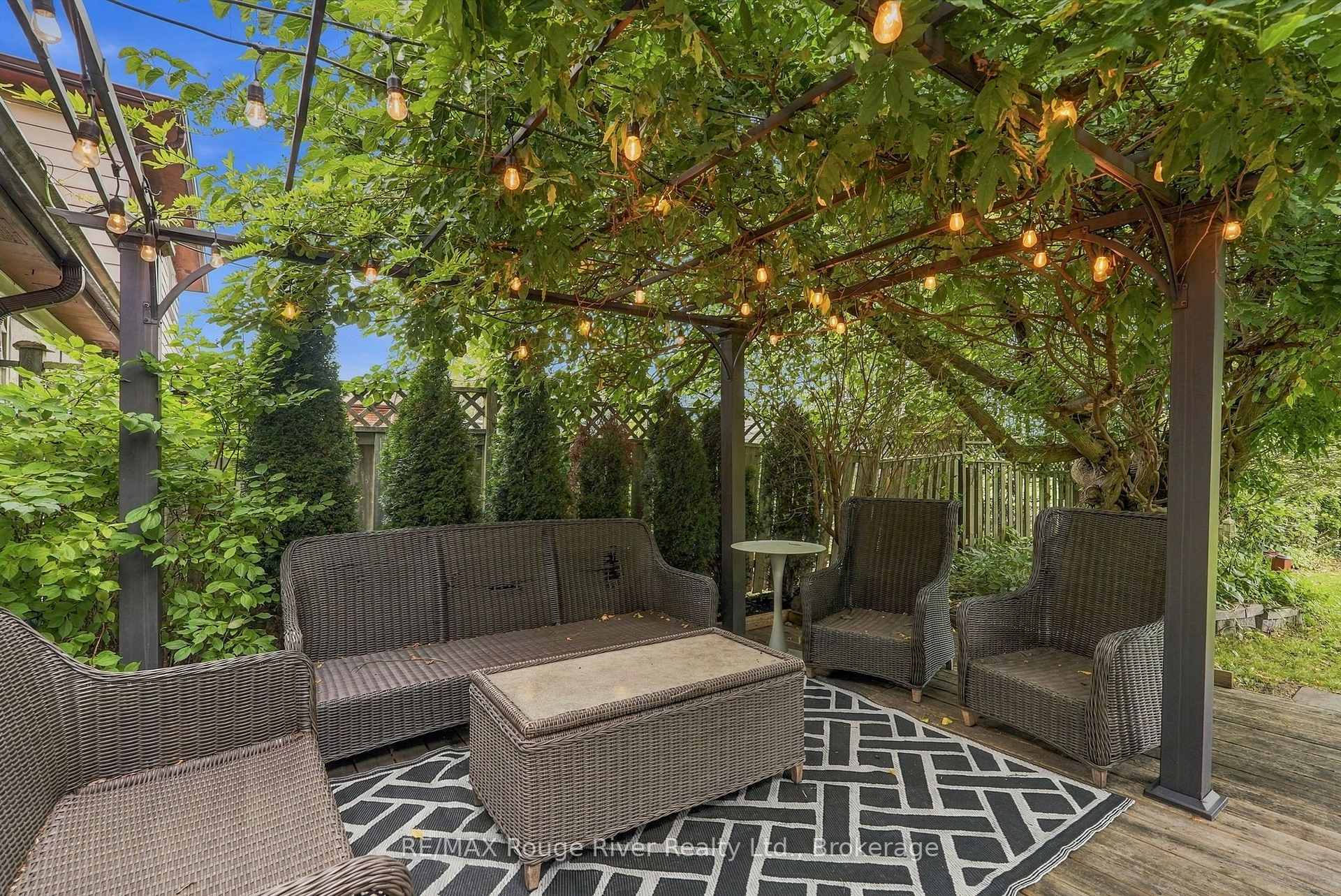 Photo 41 of 313 Lupin Drive, Whitby, Downtown Whitby — HOMEH